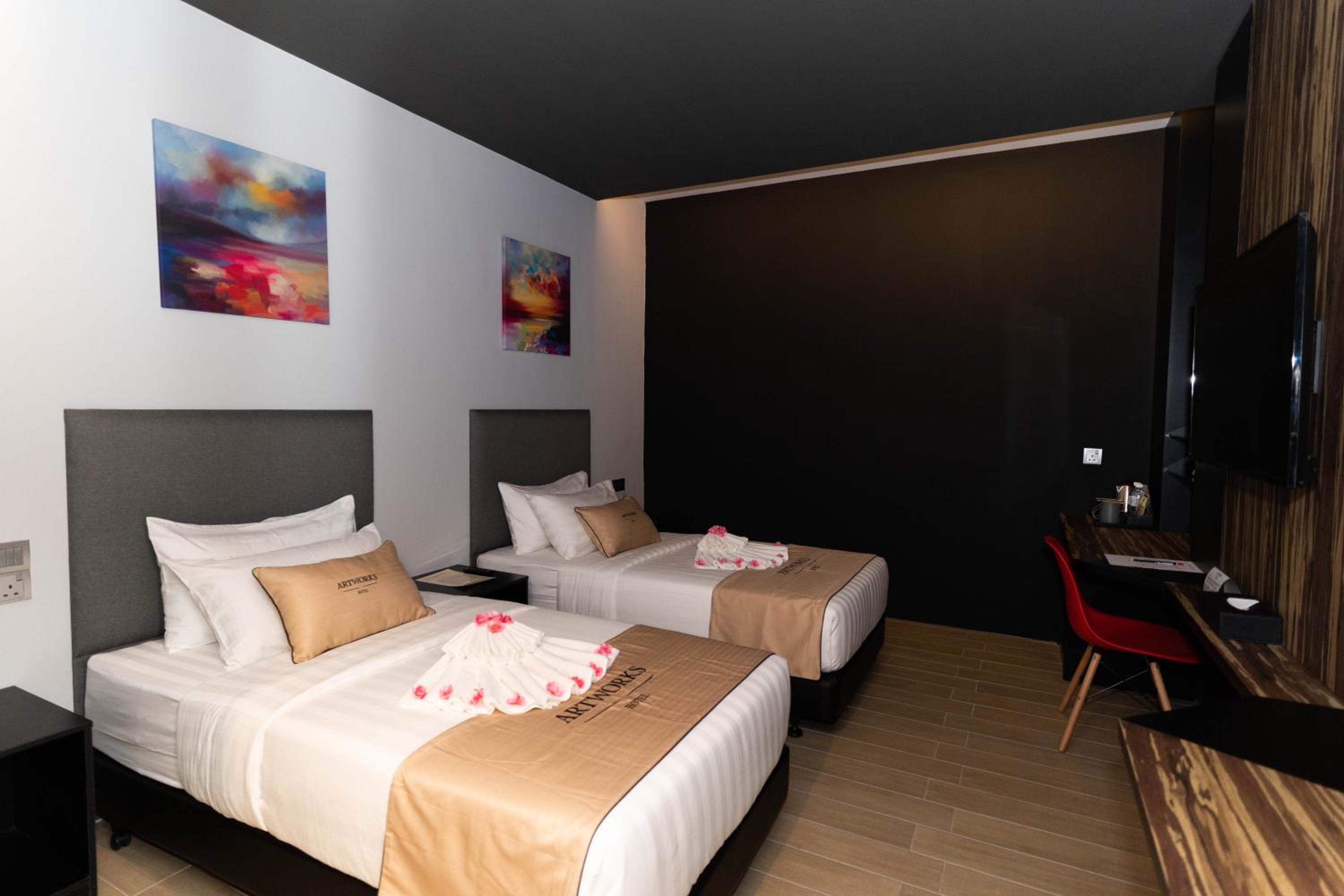 Standard Twin Room - no window