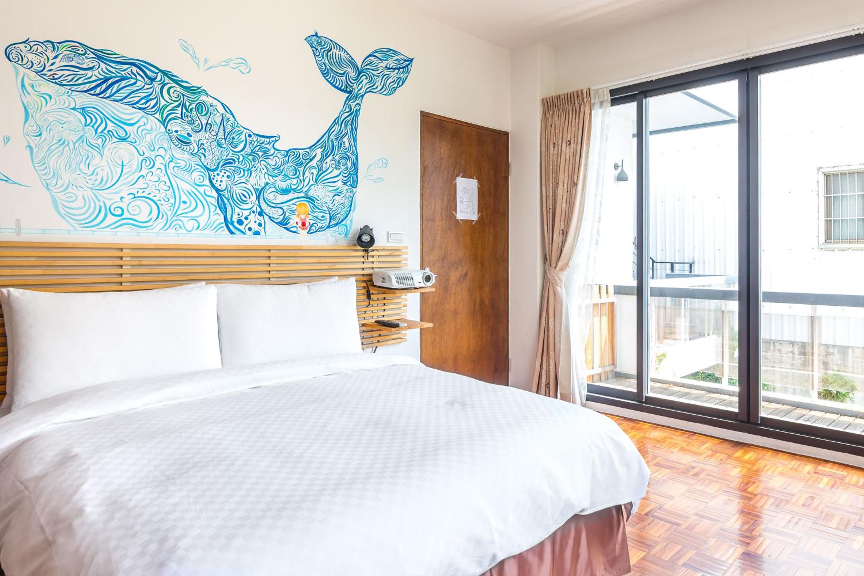 Deluxe Double Room with Bathtub