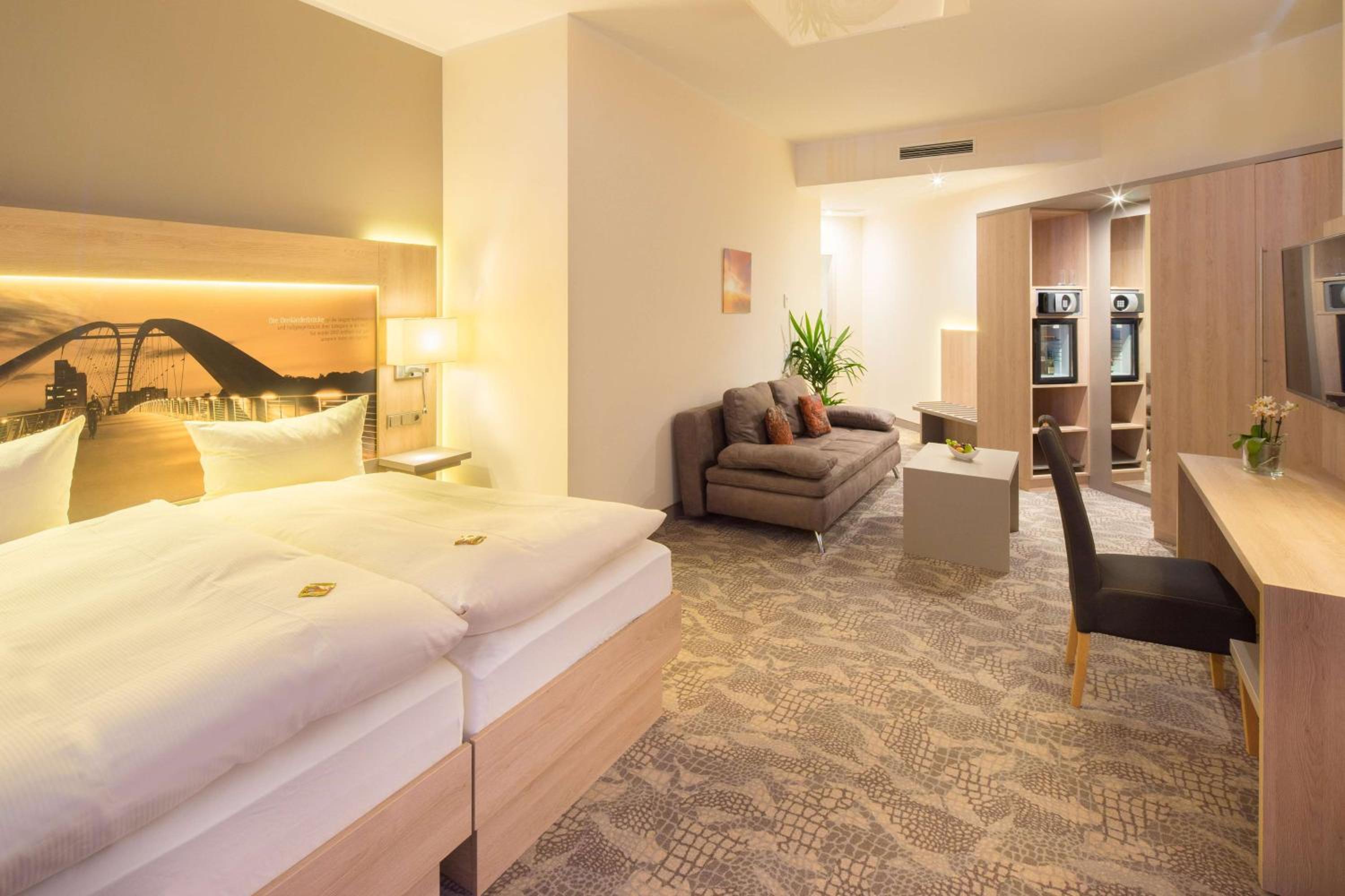 Deluxe Double Room With Sofa