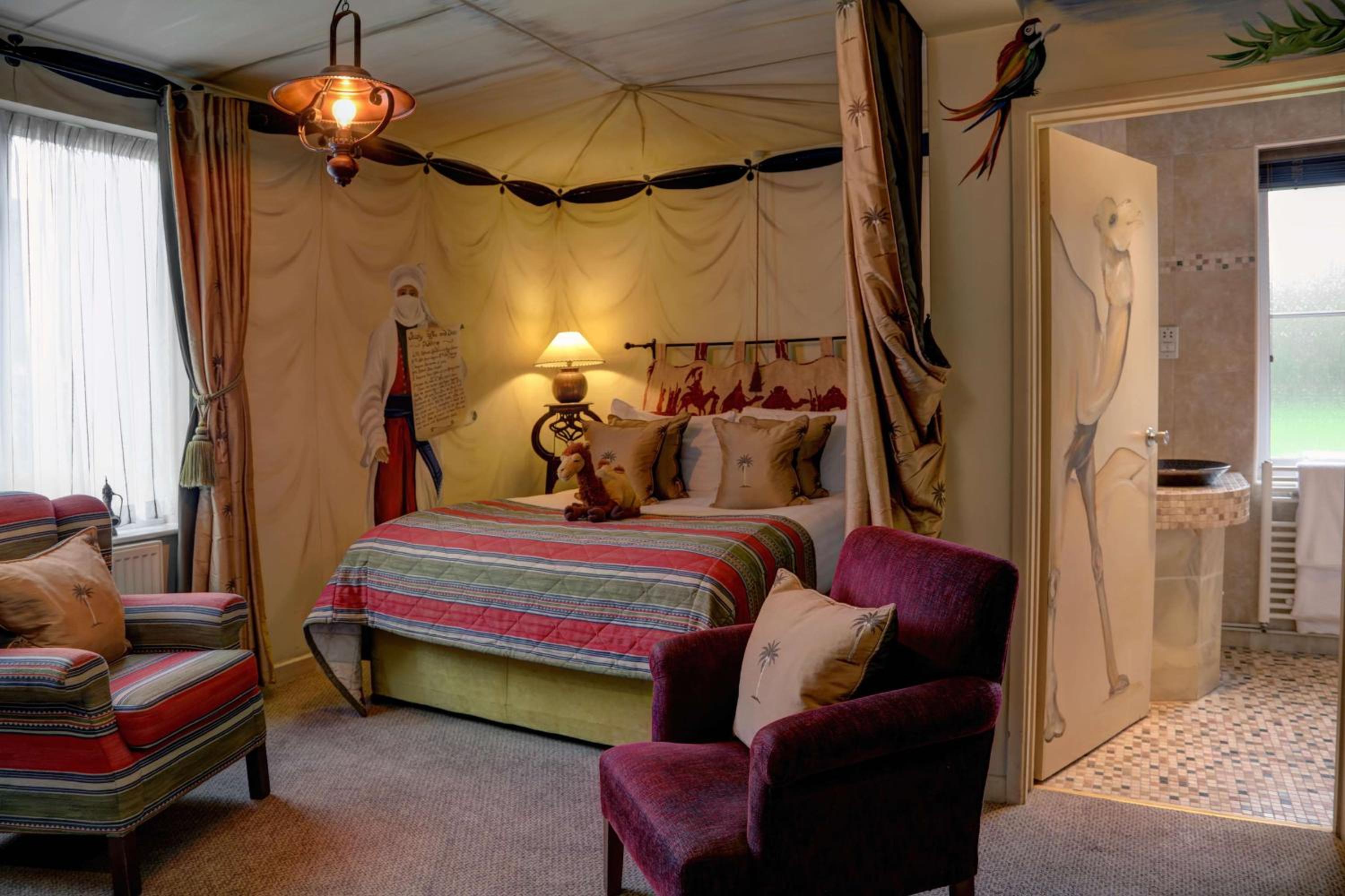 Theme Double Room - Photo 3