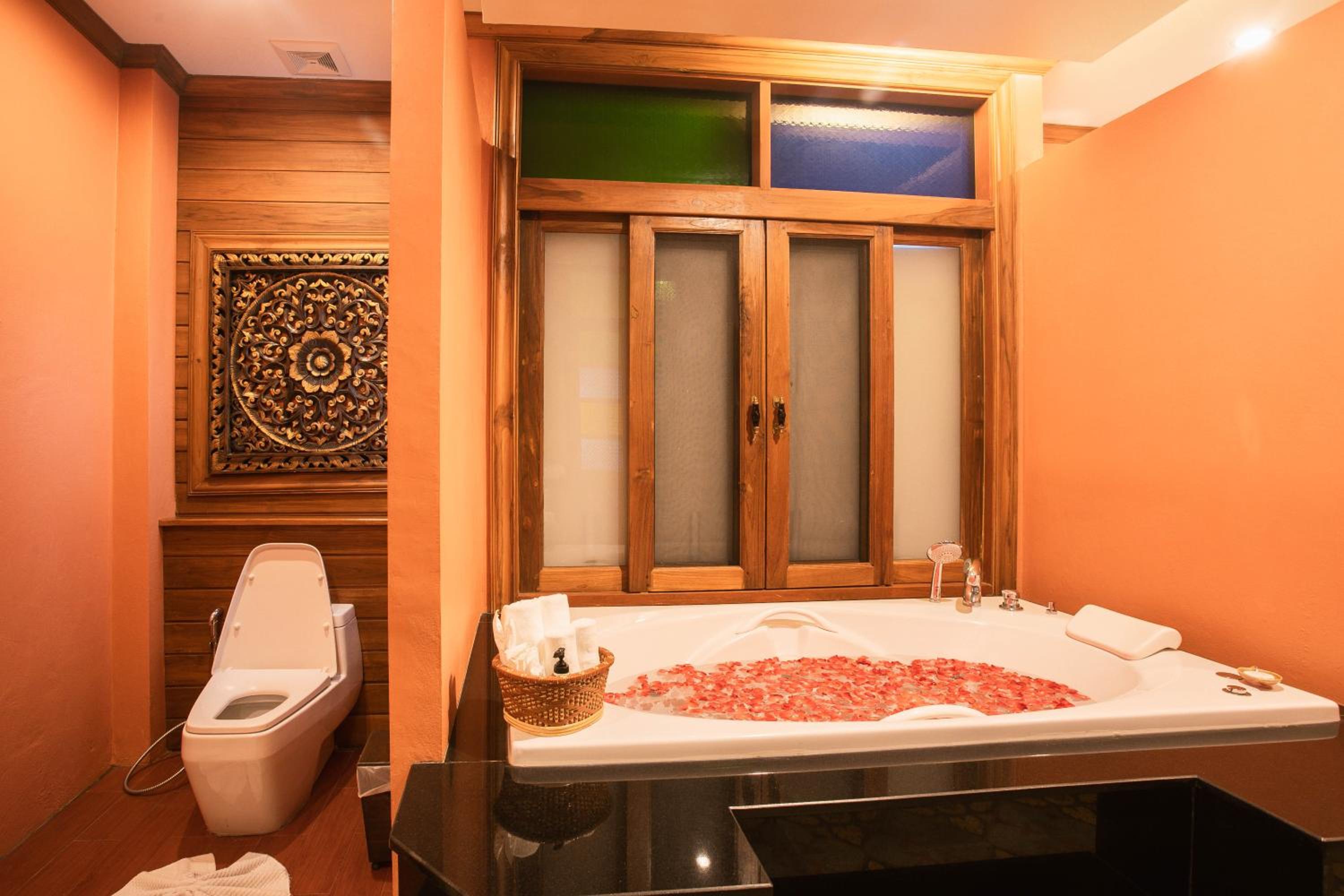 Executive Suite with Pool Access