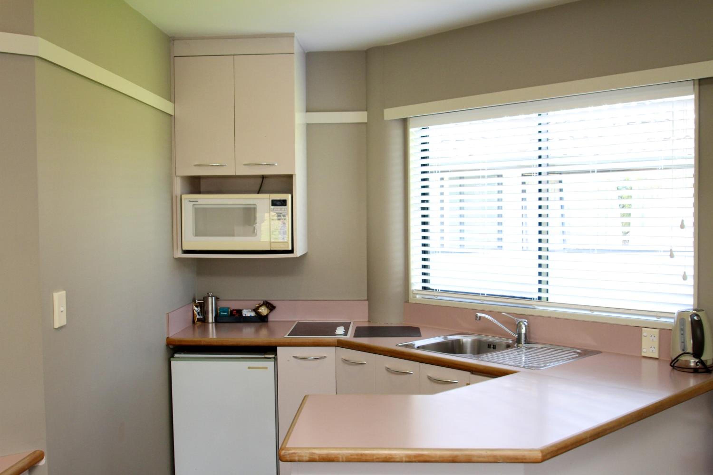 Deluxe One Bedroom Unit