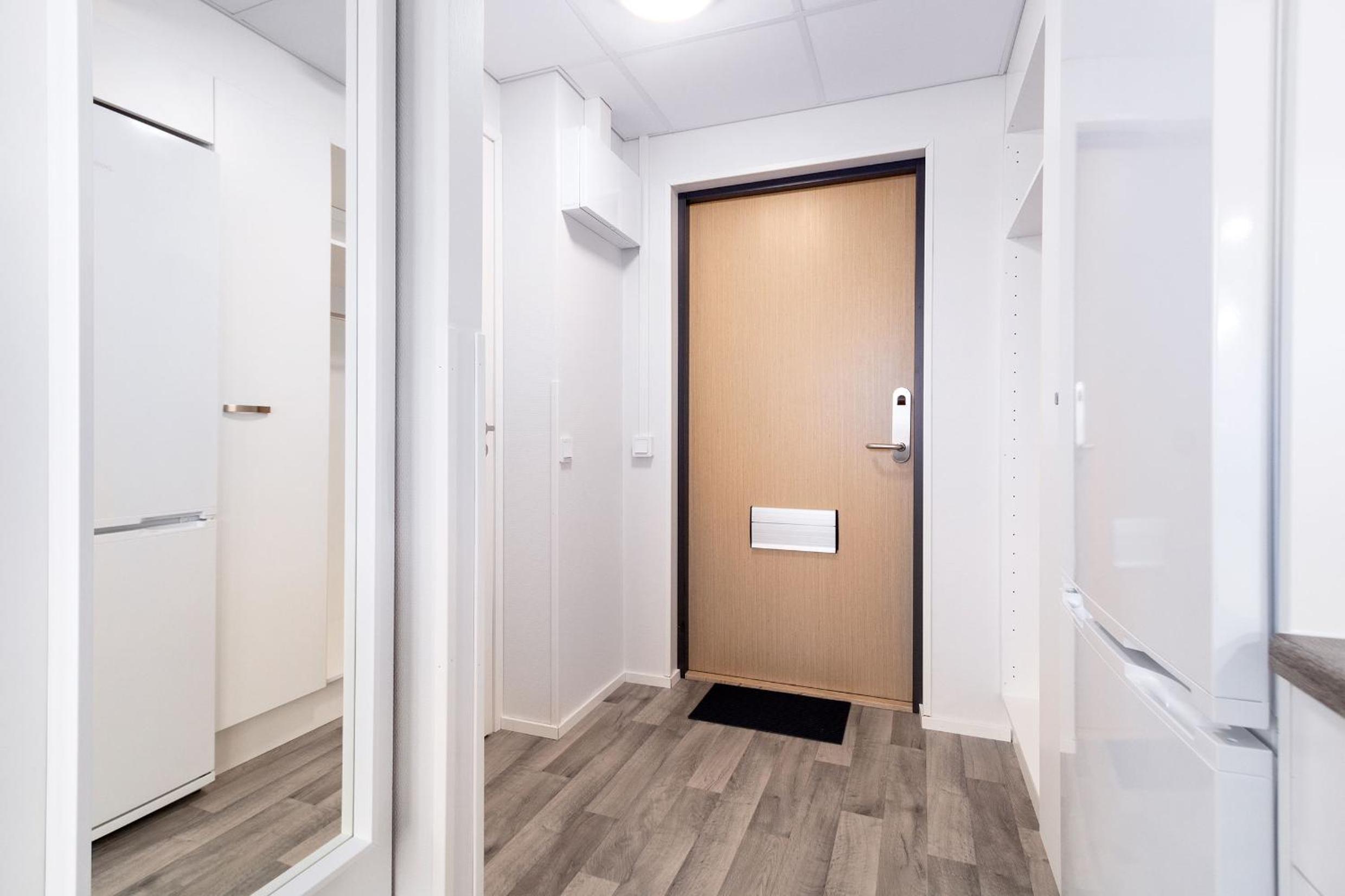 Studio Apartment - Photo 4
