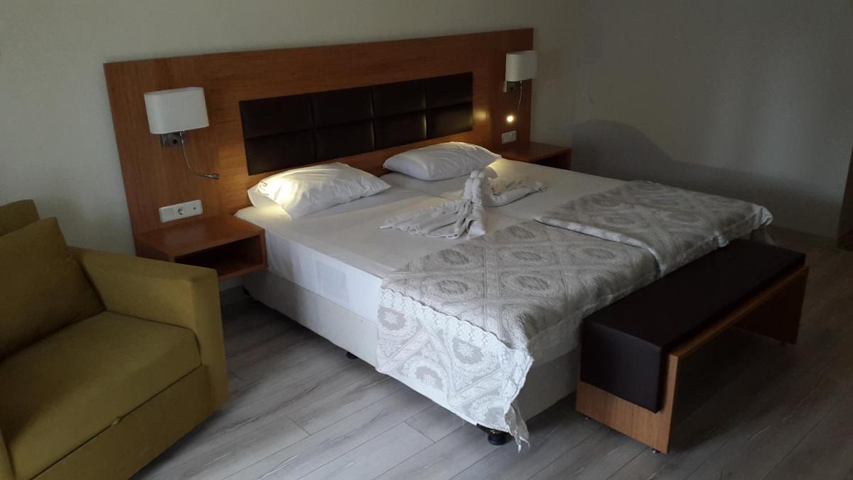 Double or Twin Room photo 2