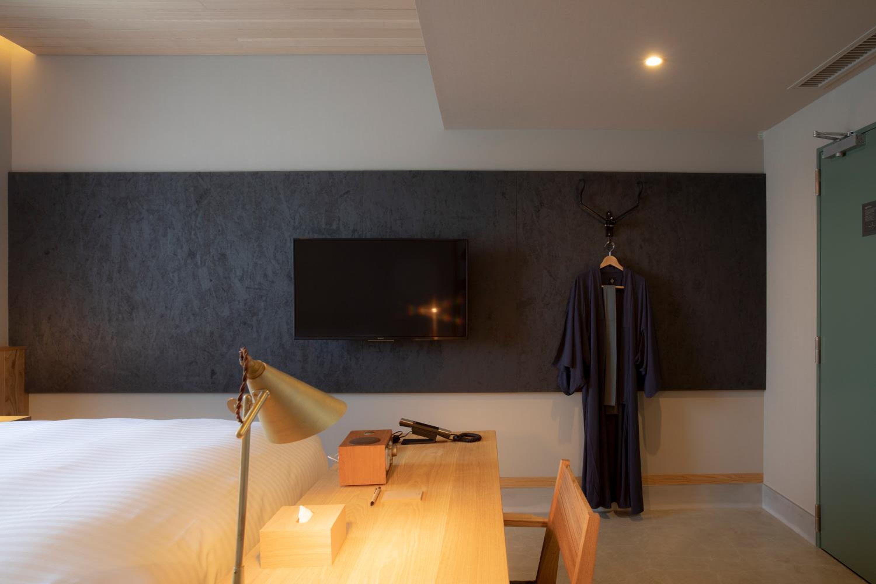 Deluxe Room - Photo 2