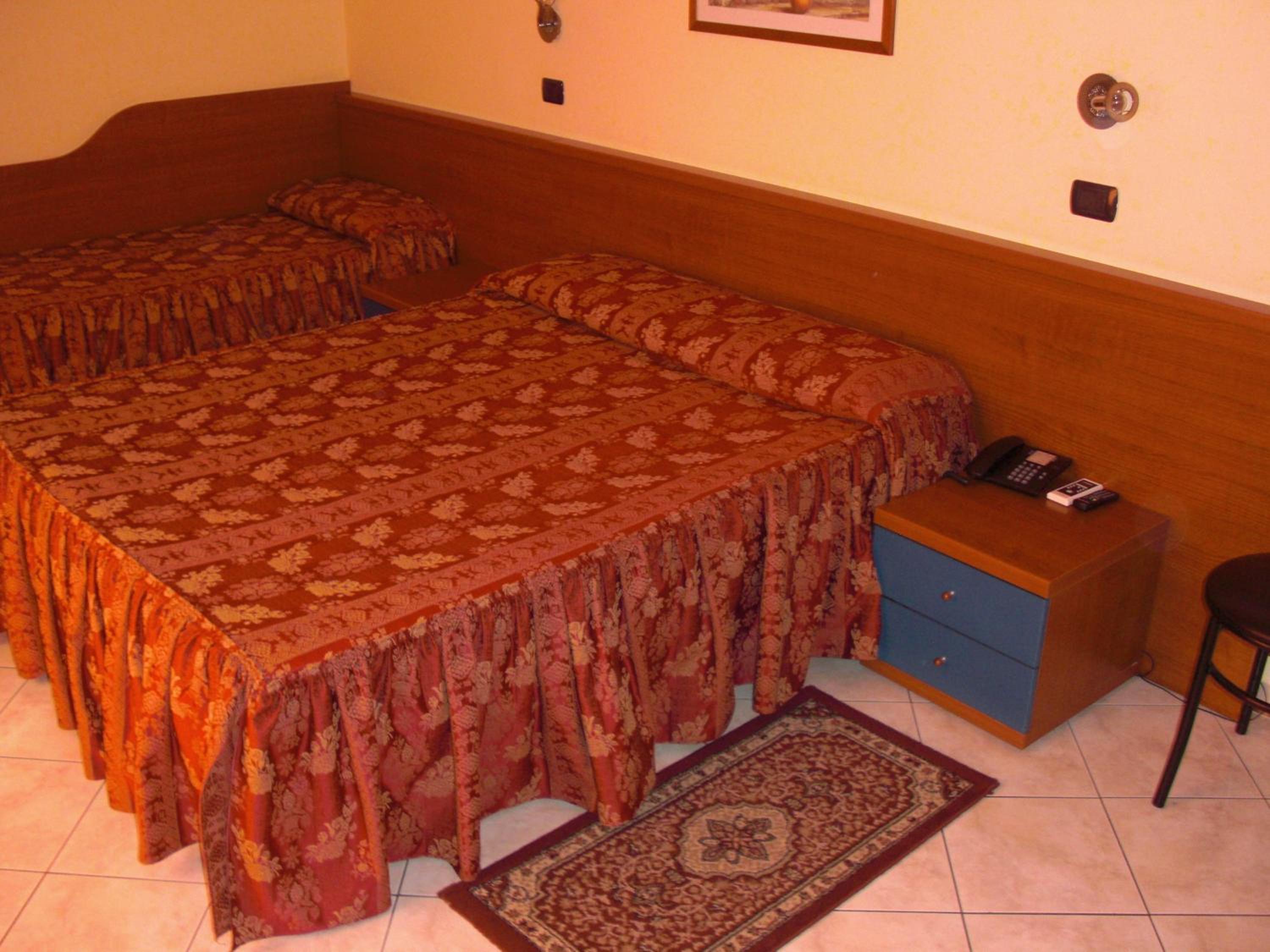 Triple Room - Photo 6