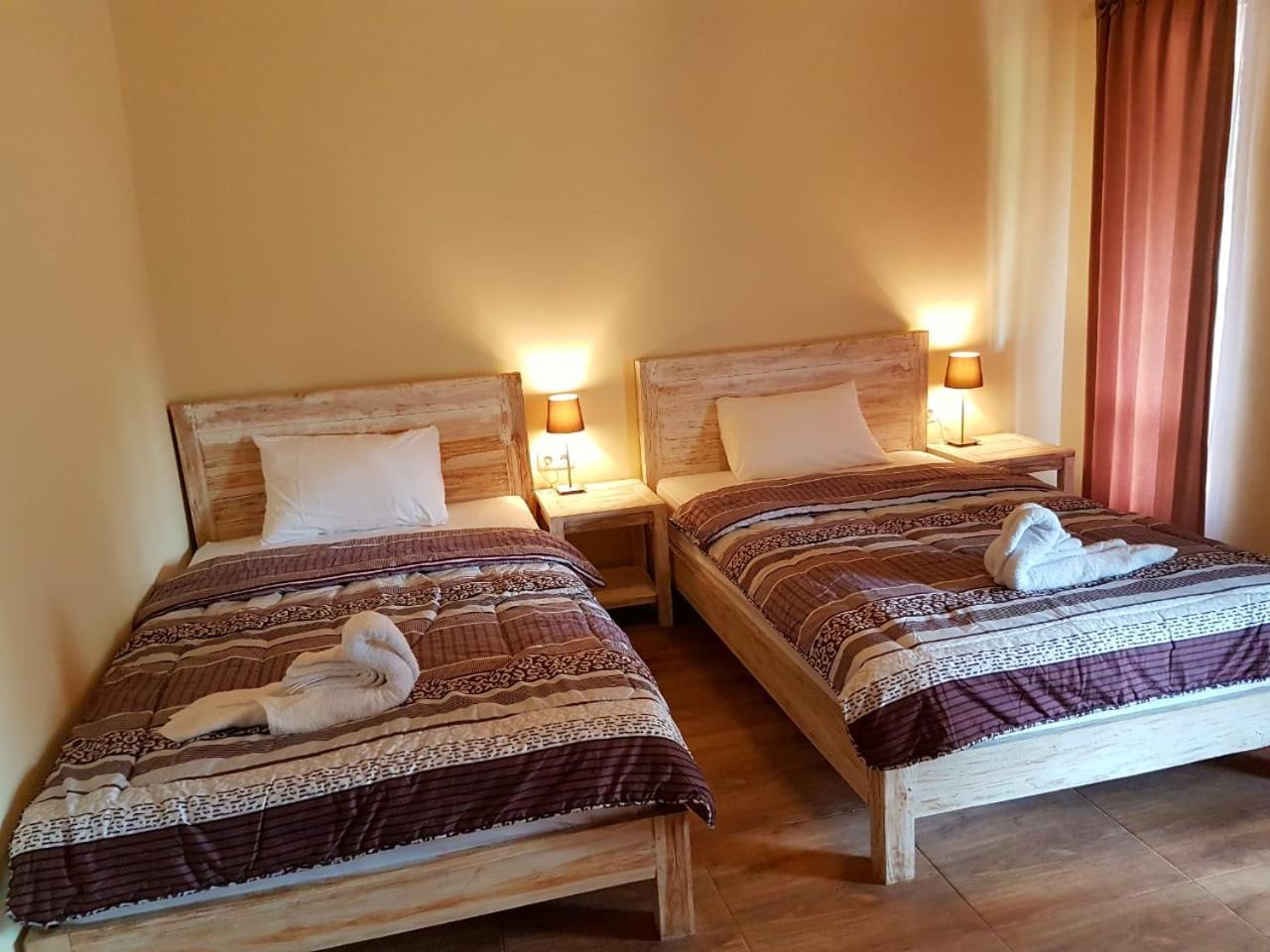 Suite - Photo 12