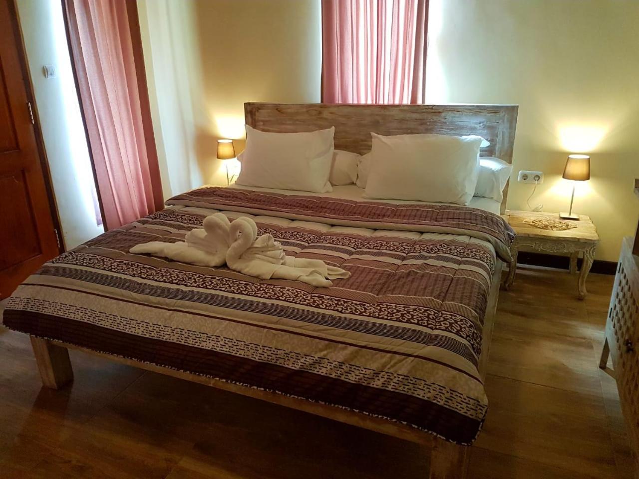 Suite - Photo 10