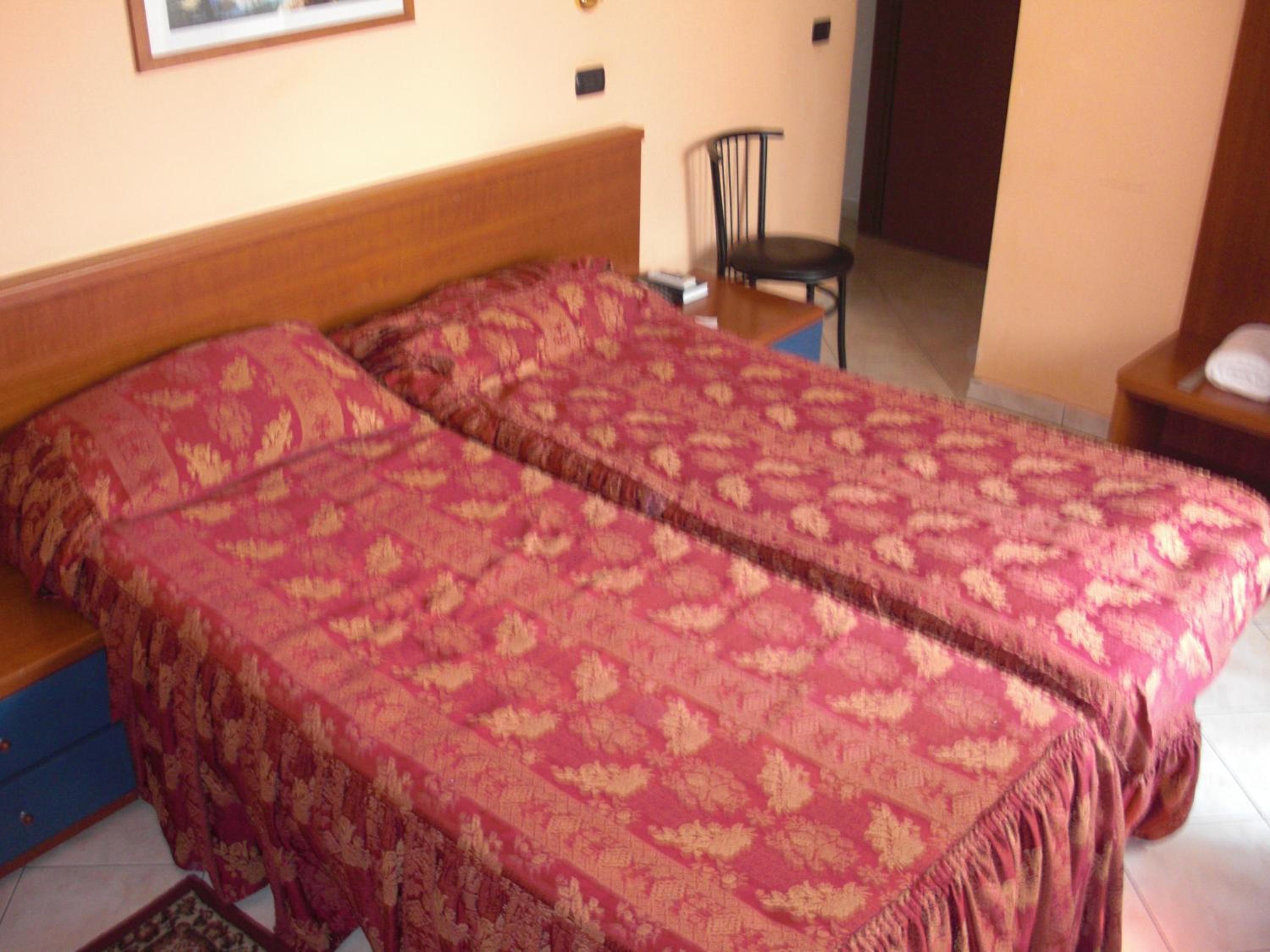 Quadruple Room - Photo 3