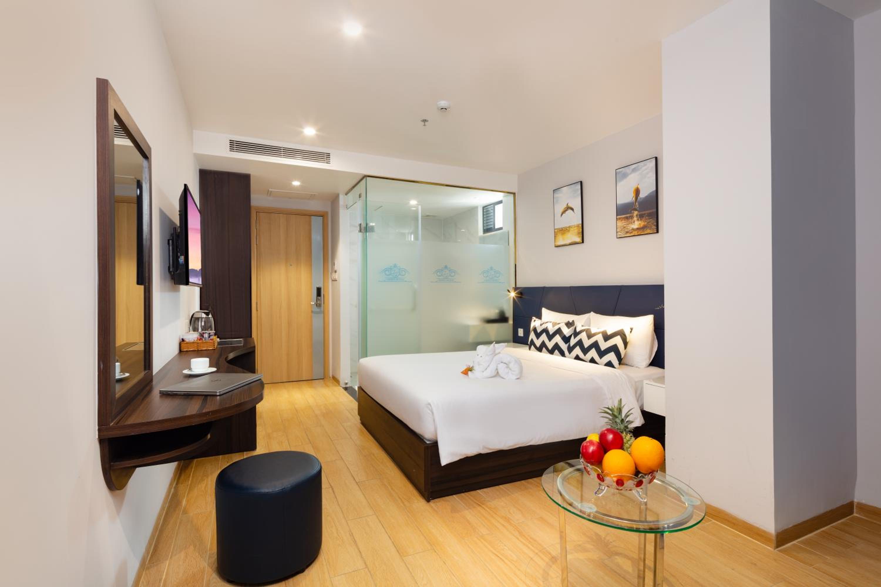 Superior Double or Twin Room with City View - Photo 1