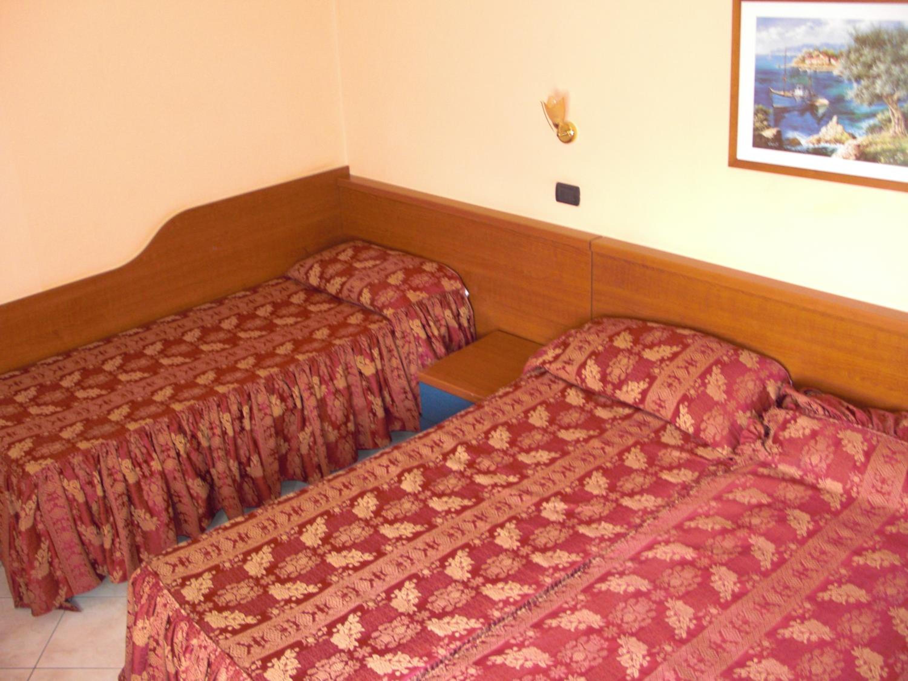 Triple Room - Photo 2