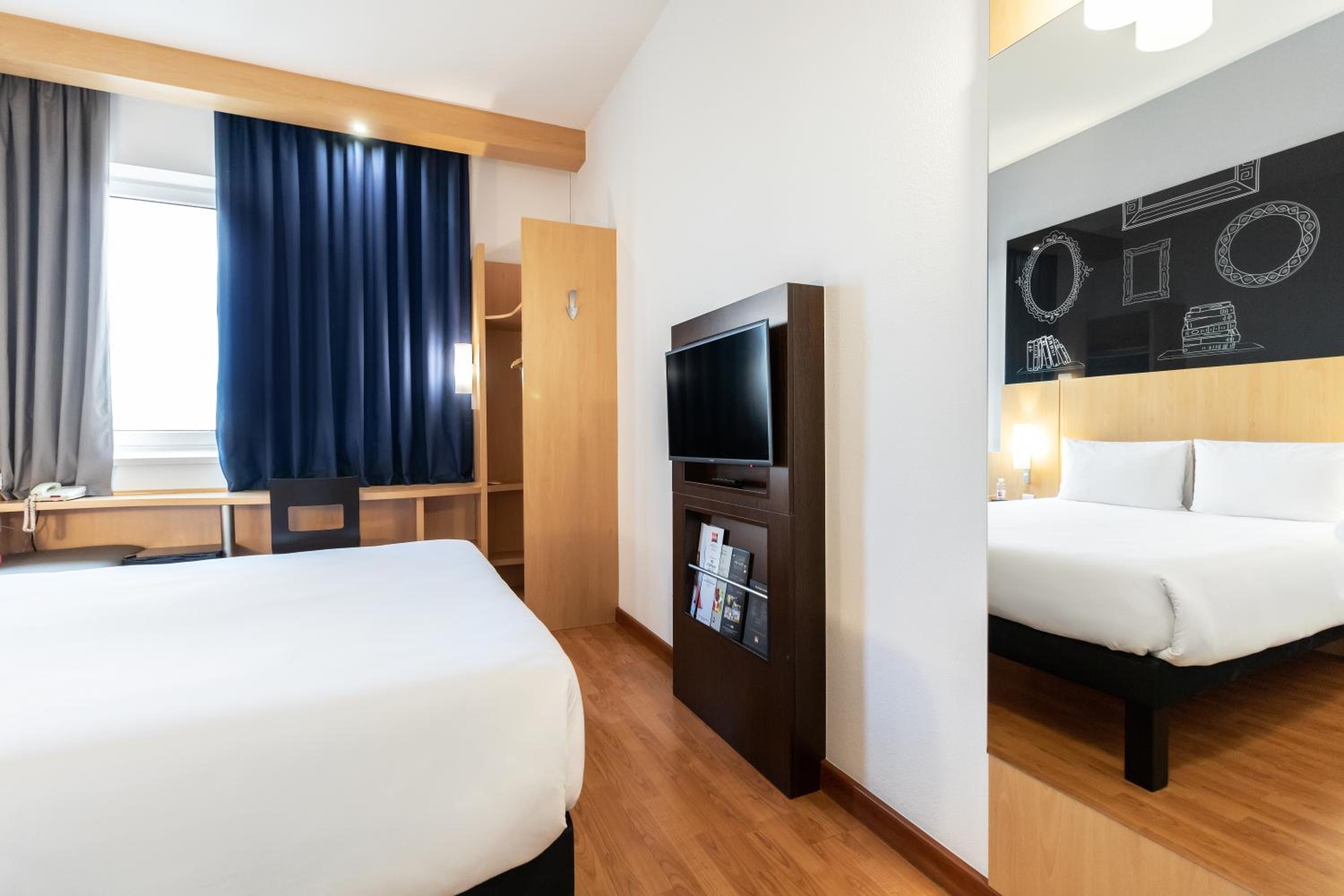 Standard Double Room - Photo 10