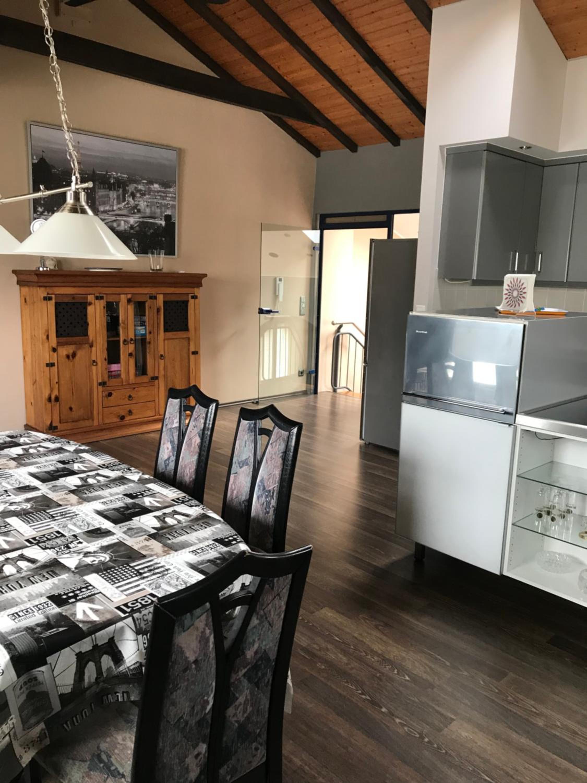 Four-Bedroom House photo 2
