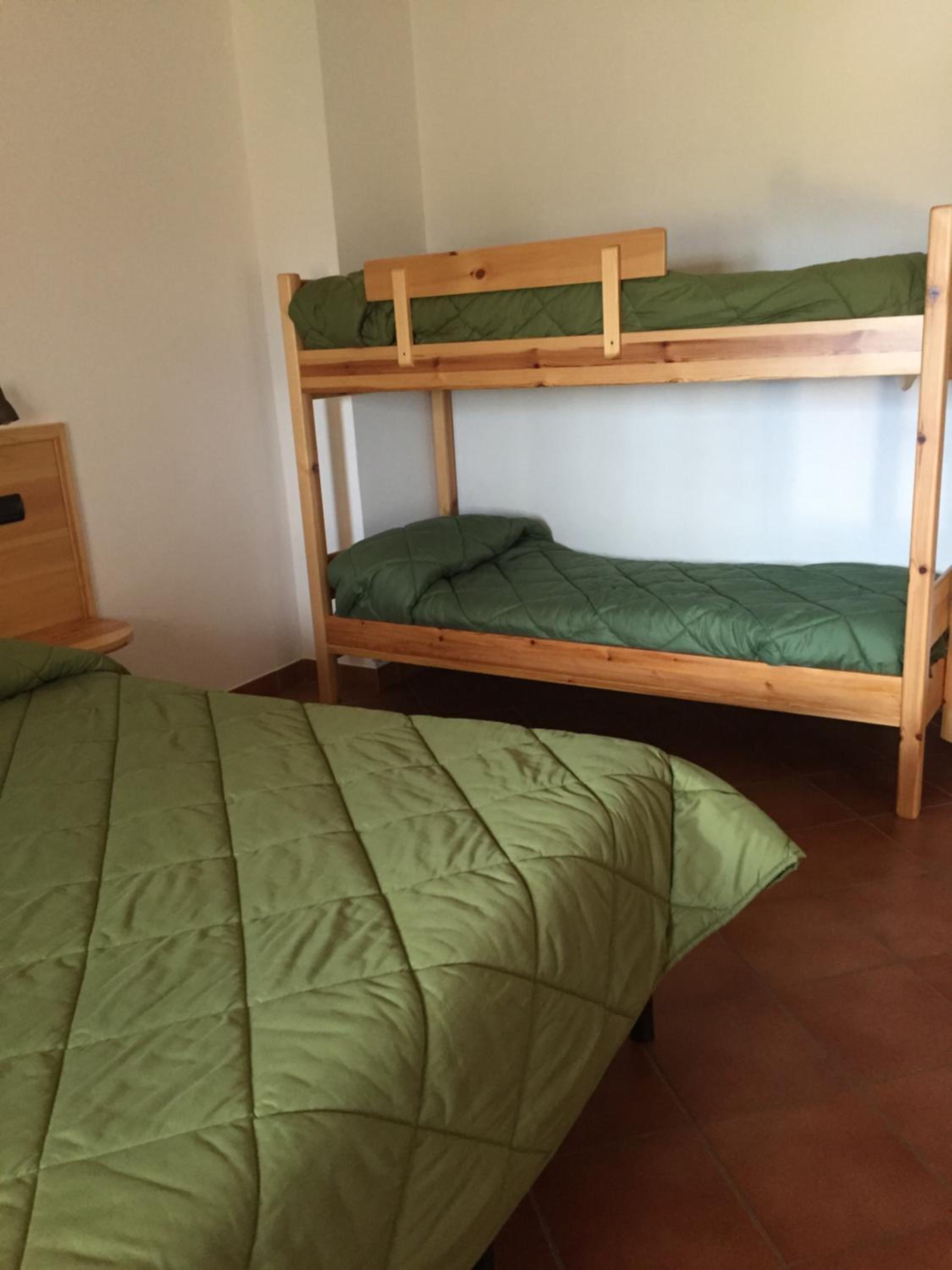 Quadruple Room with Private Bathroom - Photo 1