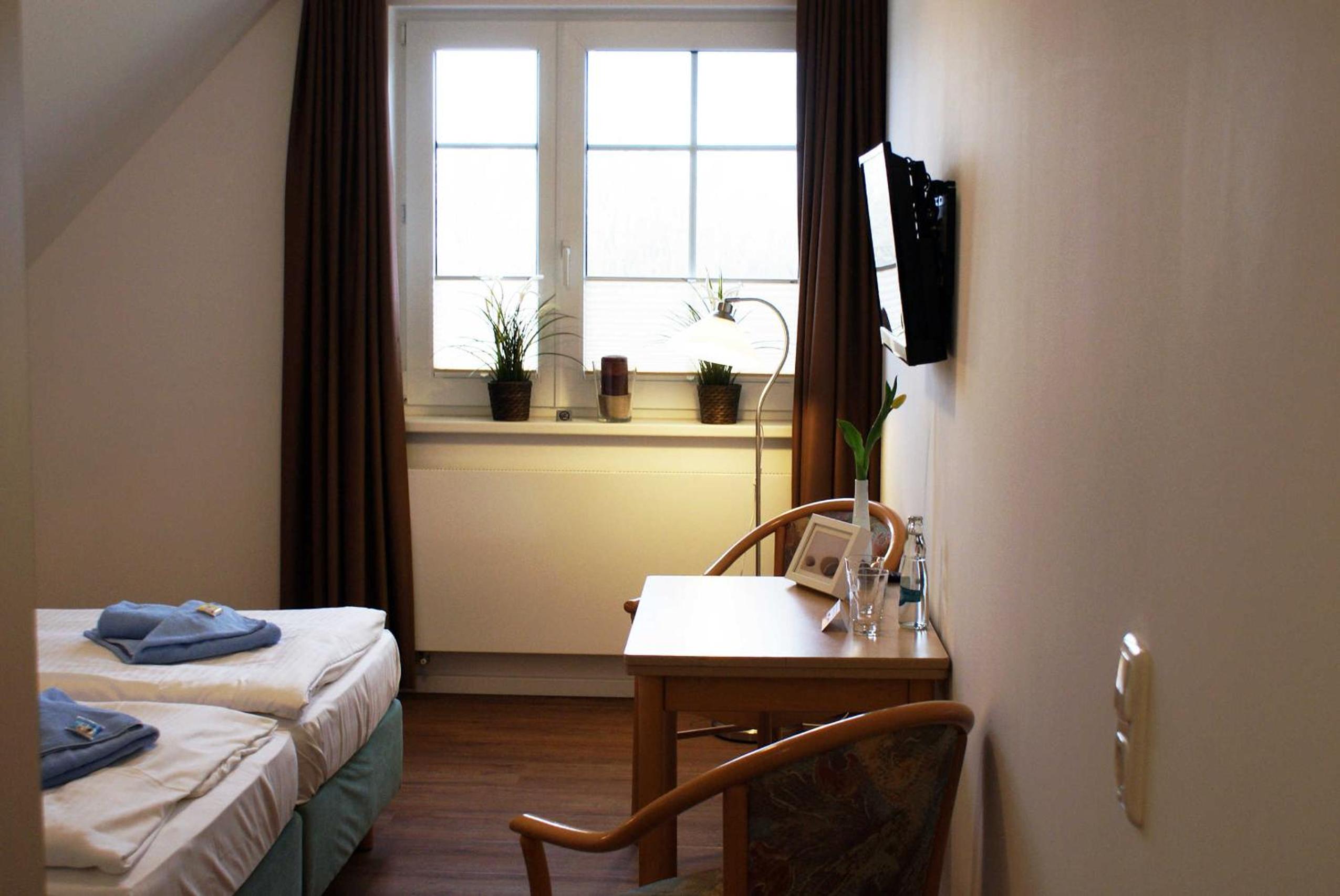 Apartment with Shower photo 2