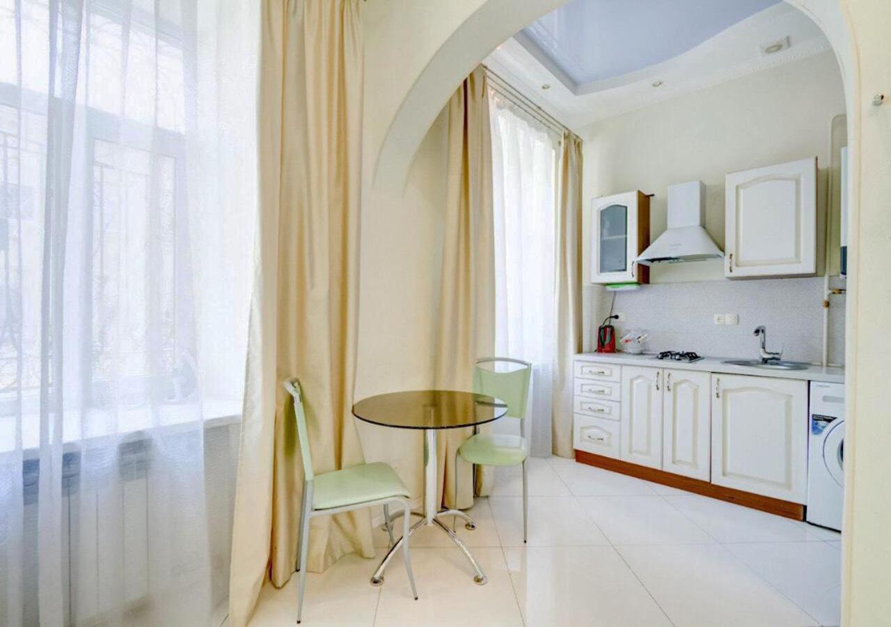 Studio Apartment photo 2