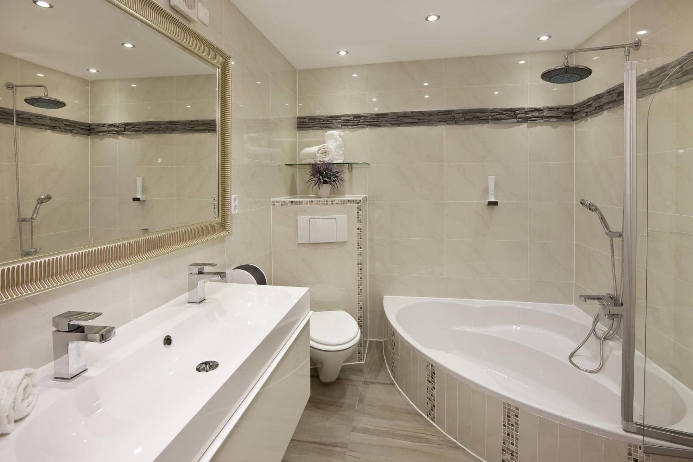 Deluxe Double Room photo 3