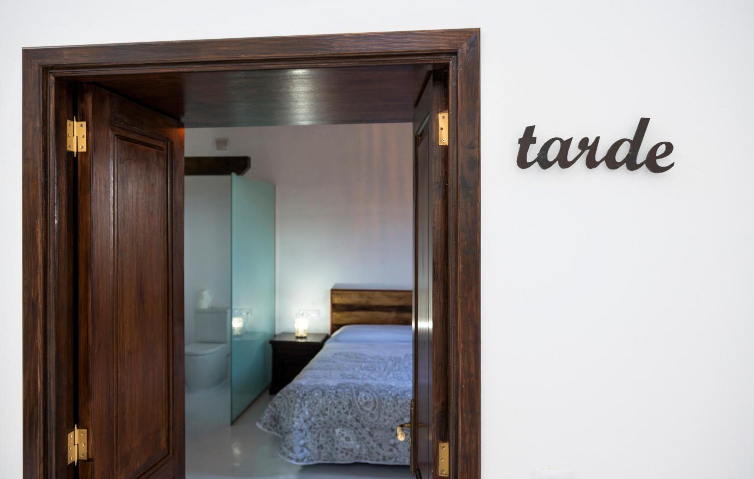 Deluxe Double Room with Side Sea View photo 3