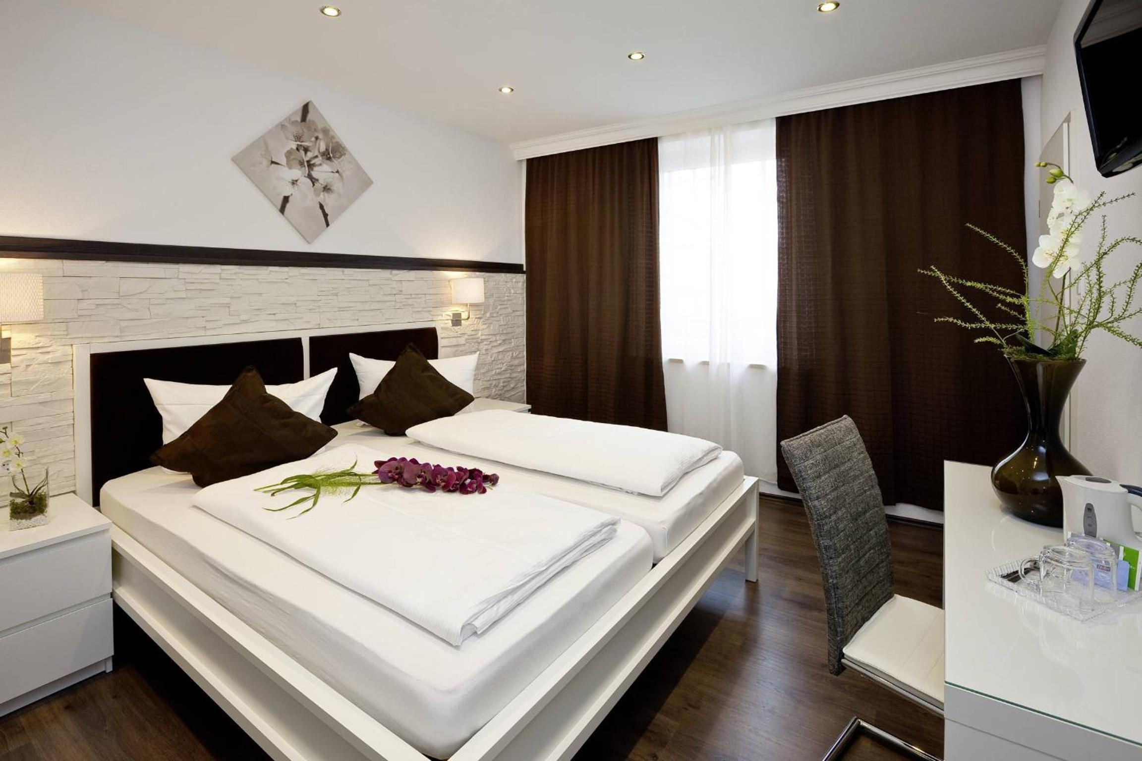 Classic Double Room