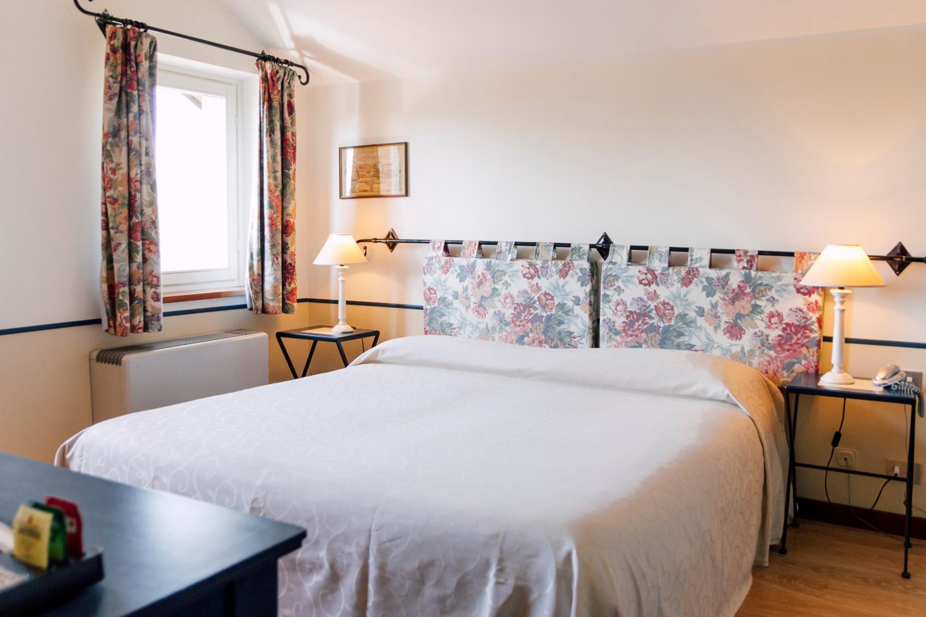 Double Room - Photo 2