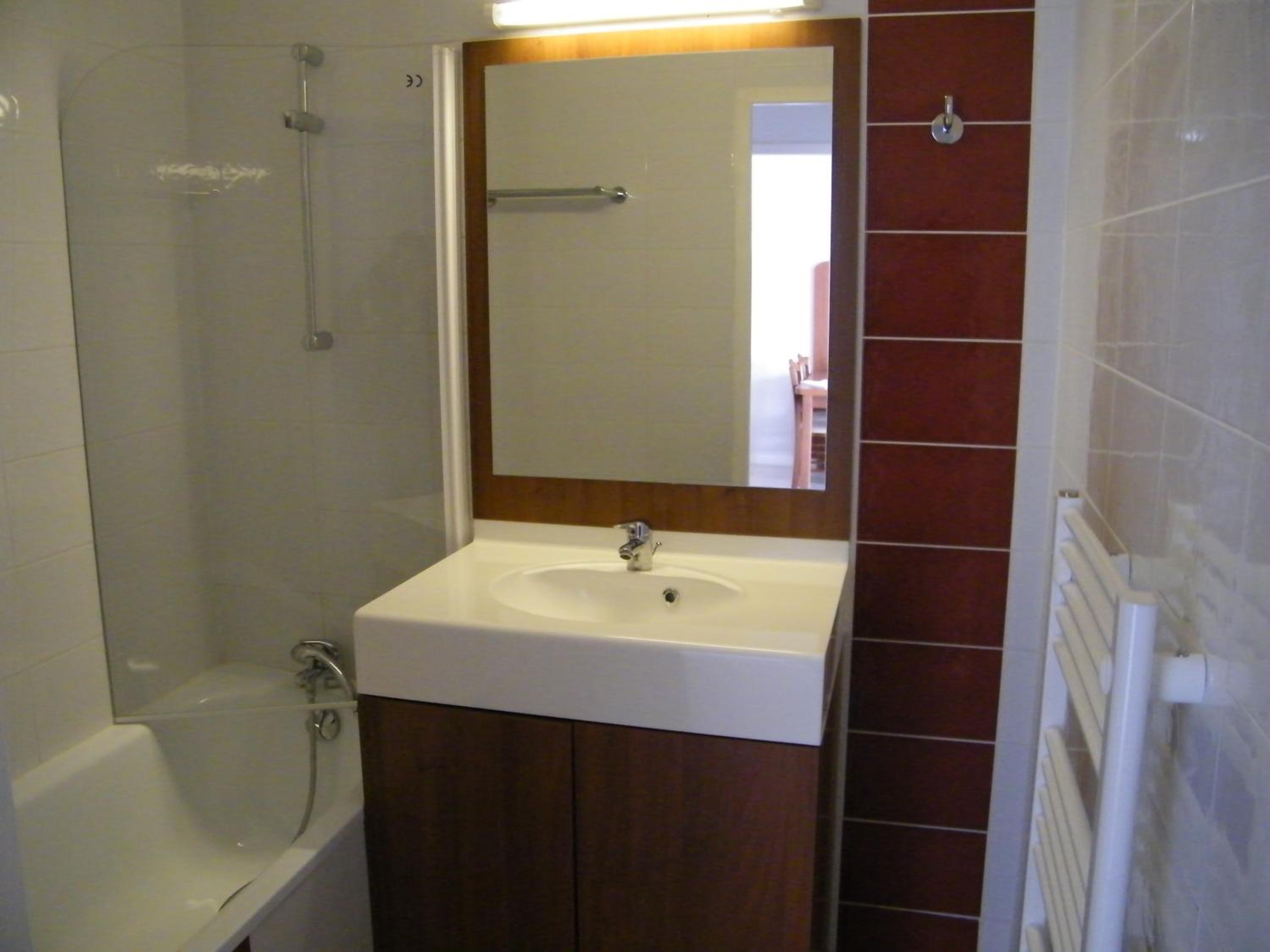 One-Bedroom Apartment (6 Adults) photo 2