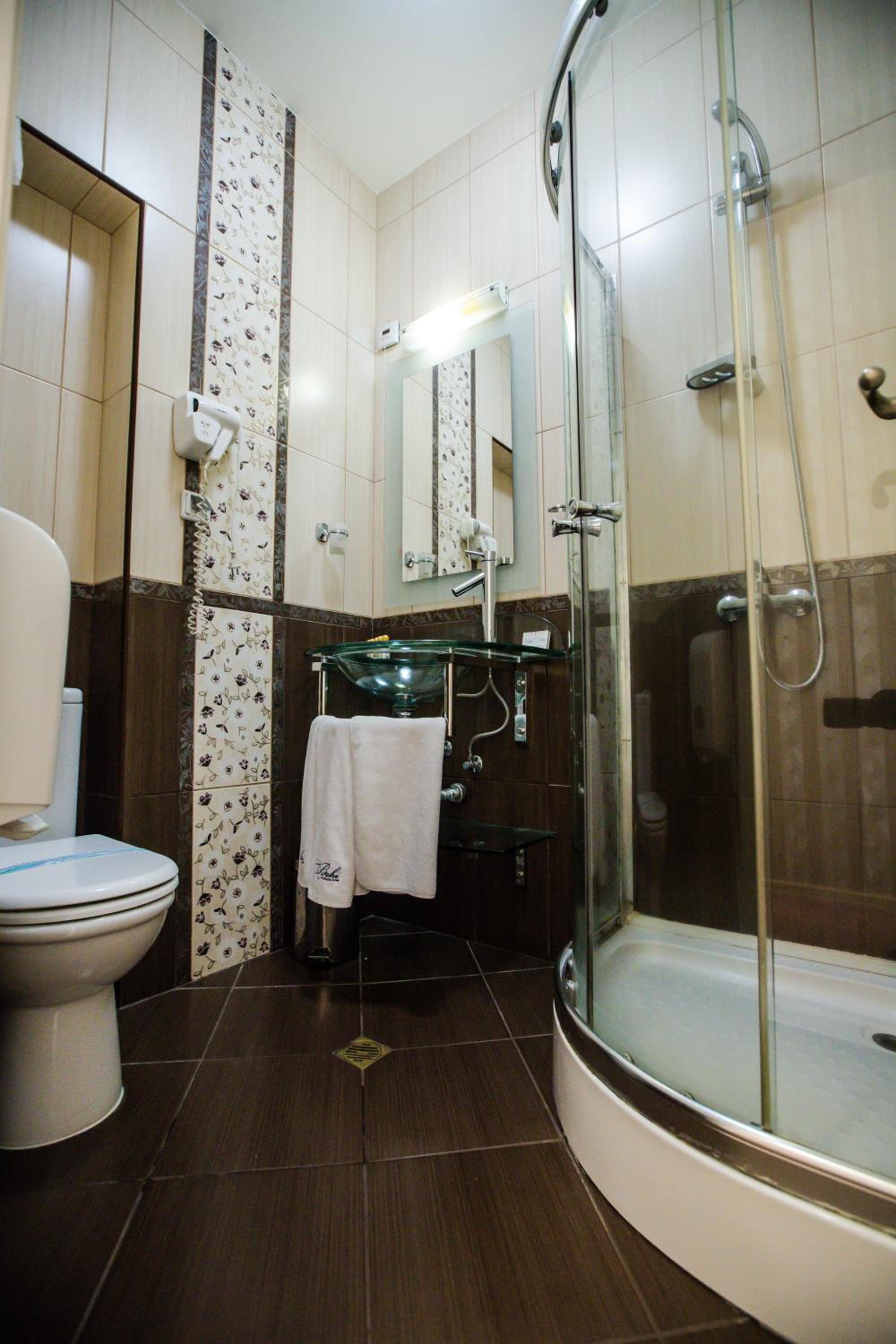 Twin Room - Photo 5
