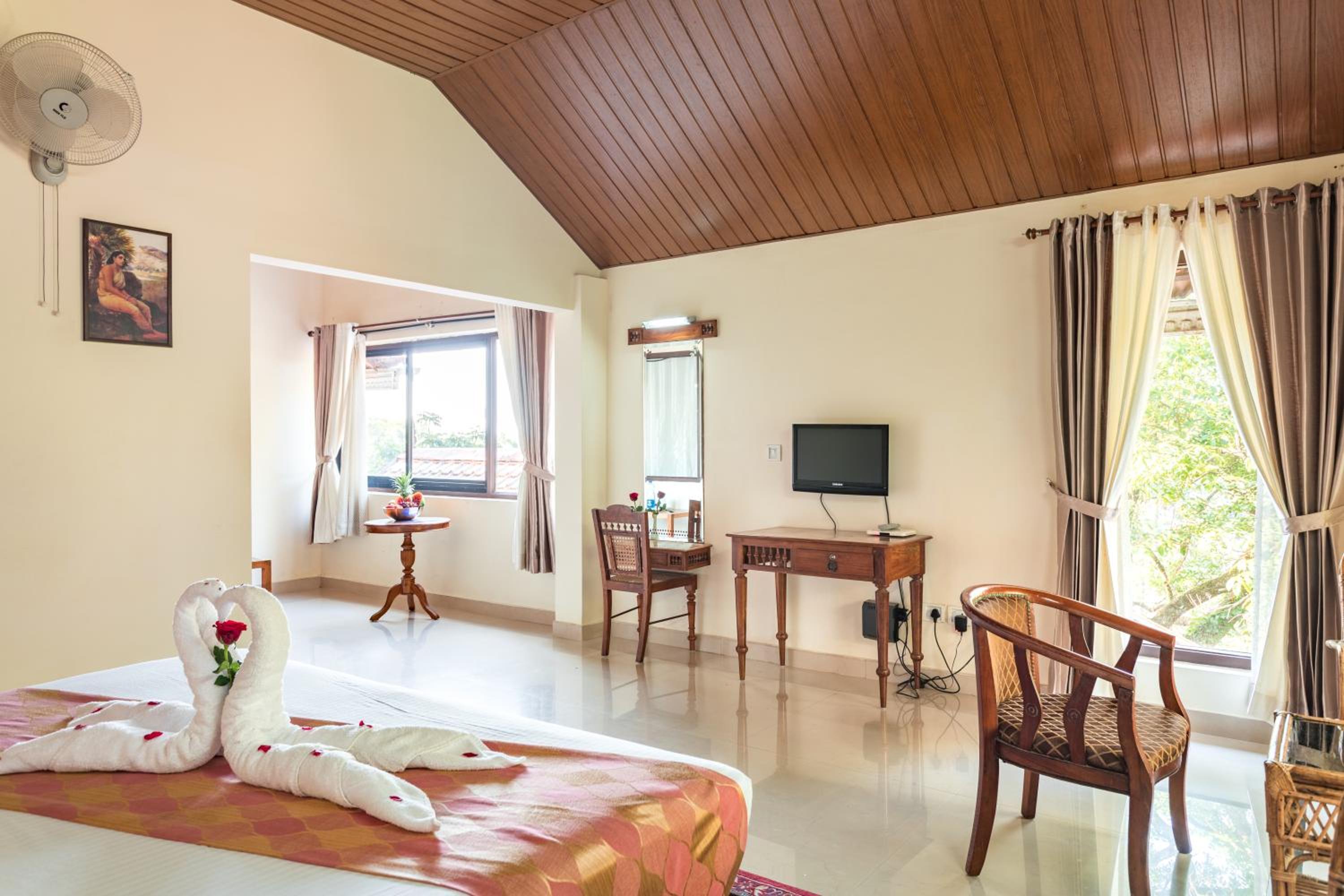 Deluxe Double Room - Photo 10