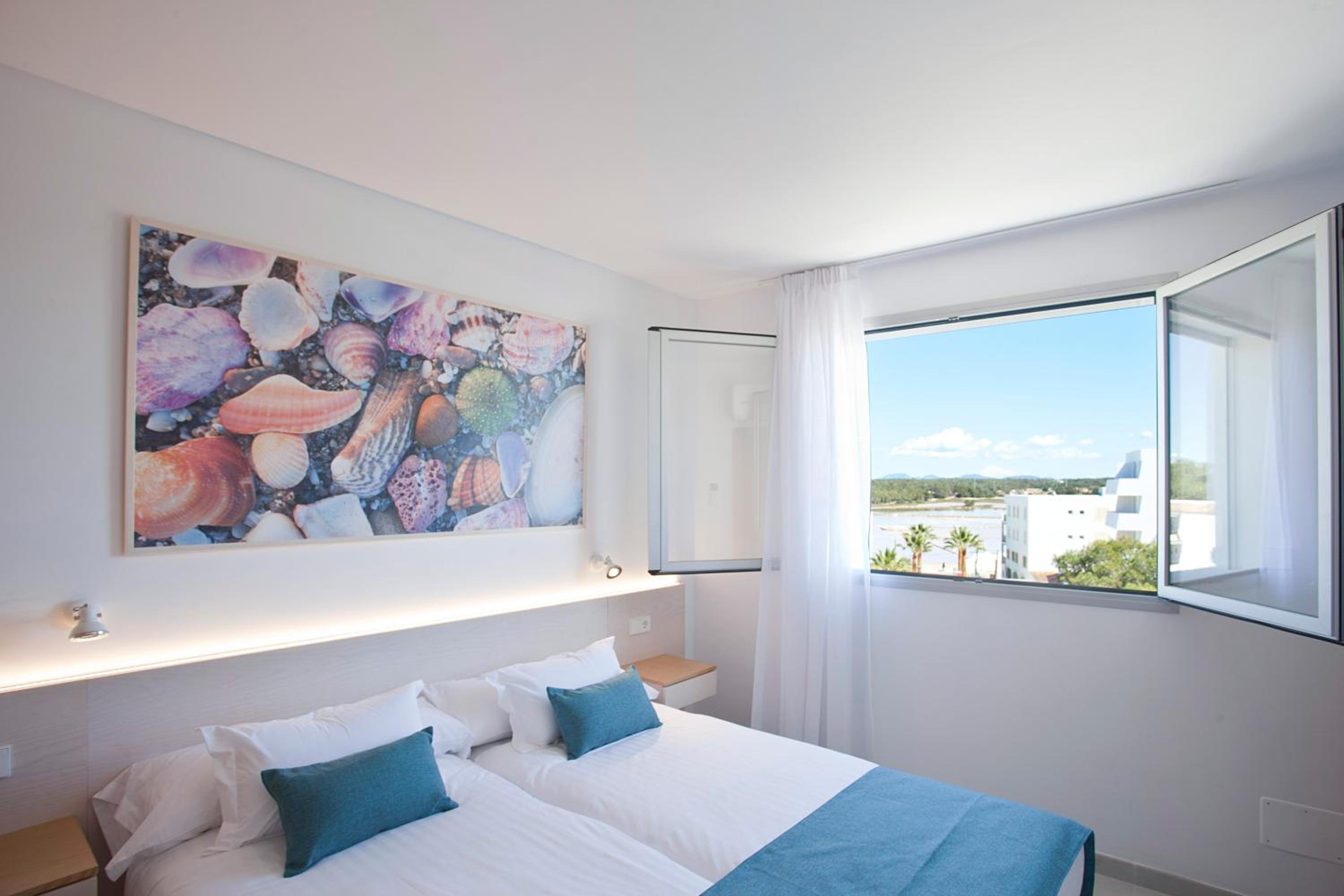Two Bedroom Apartment Lateral Sea View photo 3