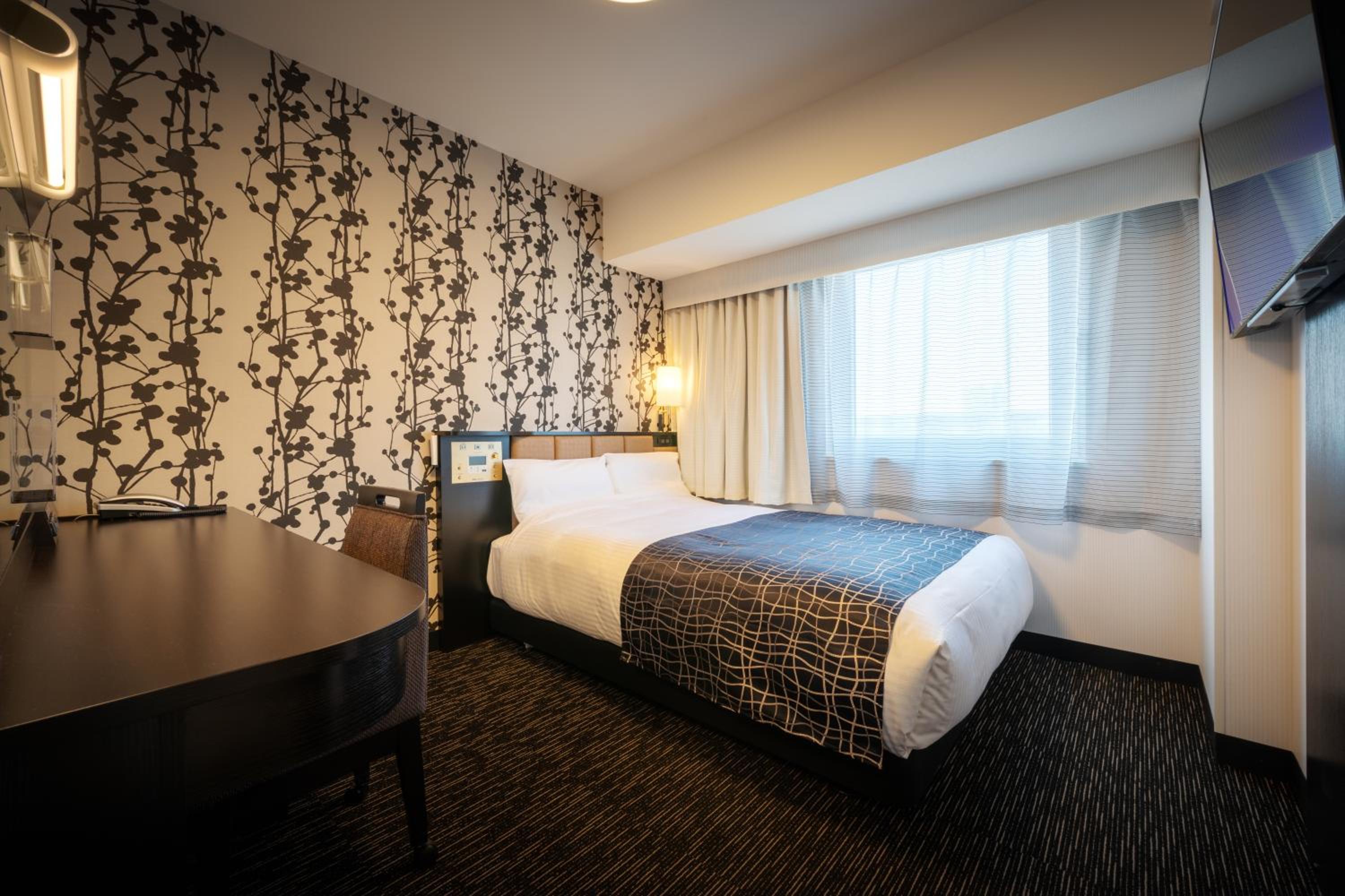 Double Room - Non-Smoking  - Photo 4