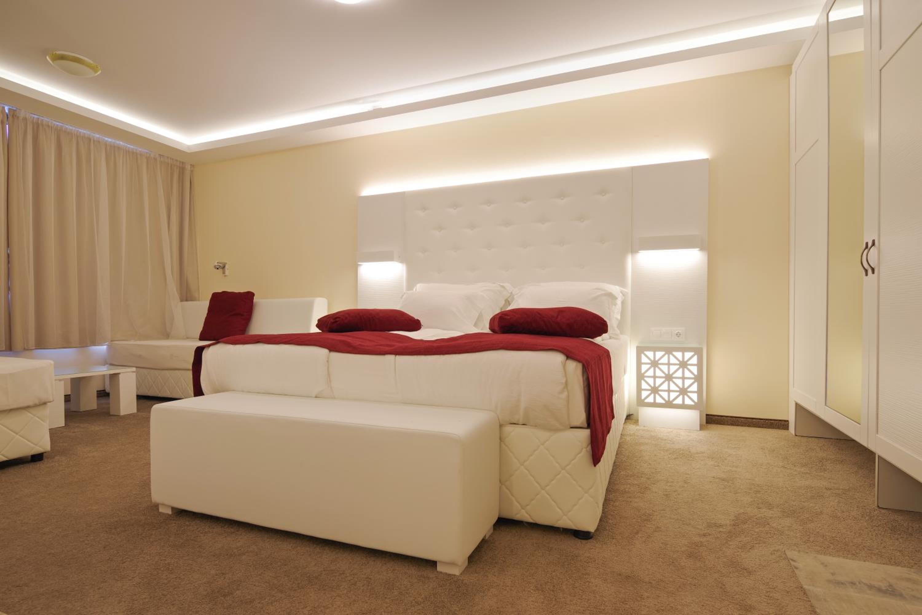 Luxury Triple Room