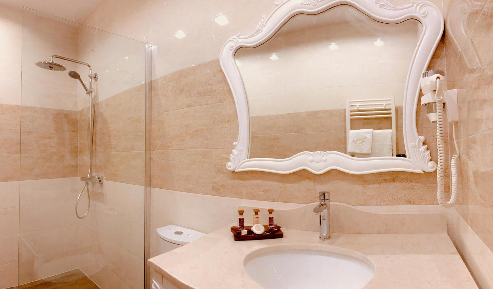 Superior Triple Room photo 3