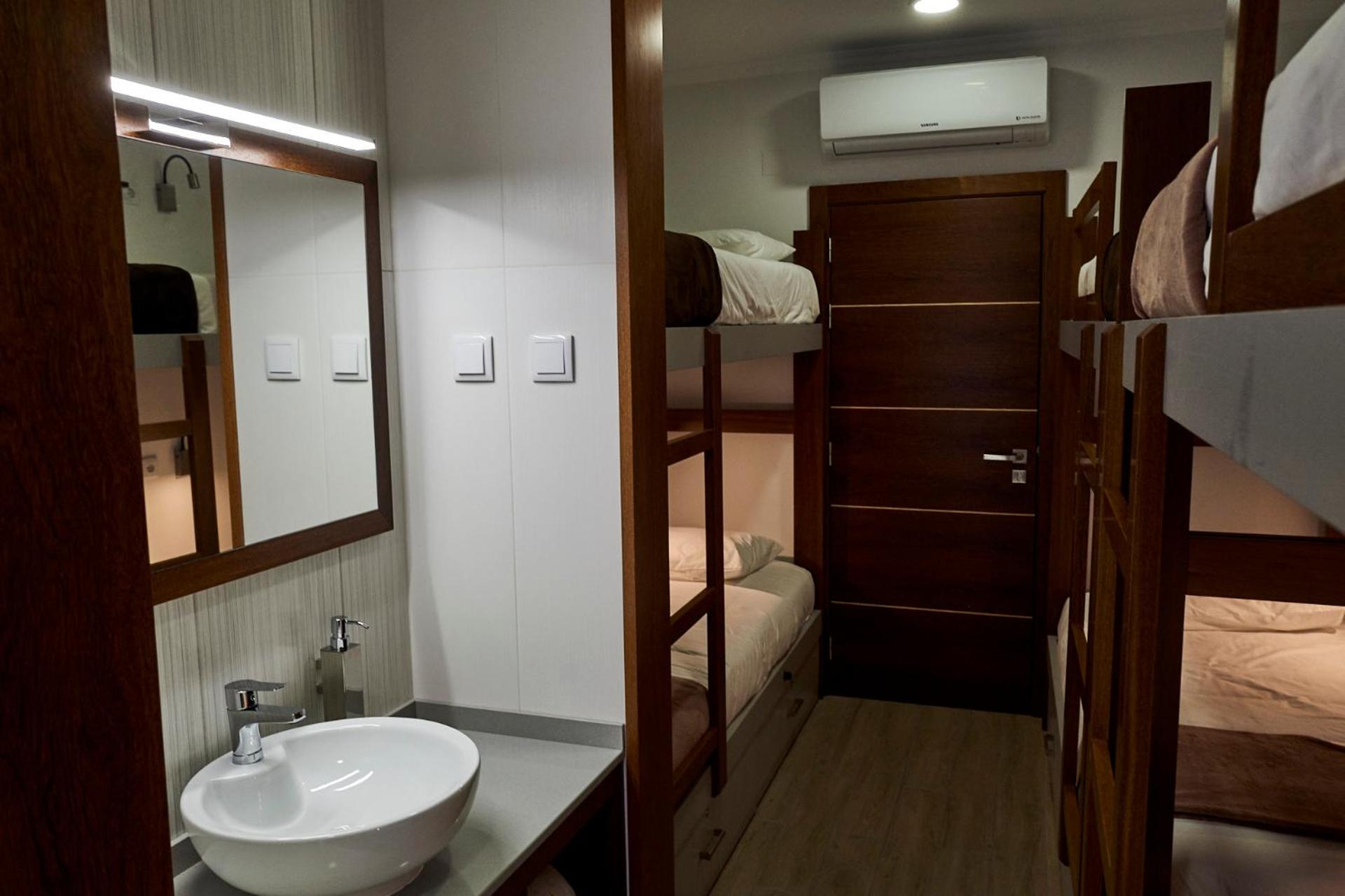 Bed in 4-Bed Dormitory Room photo 2