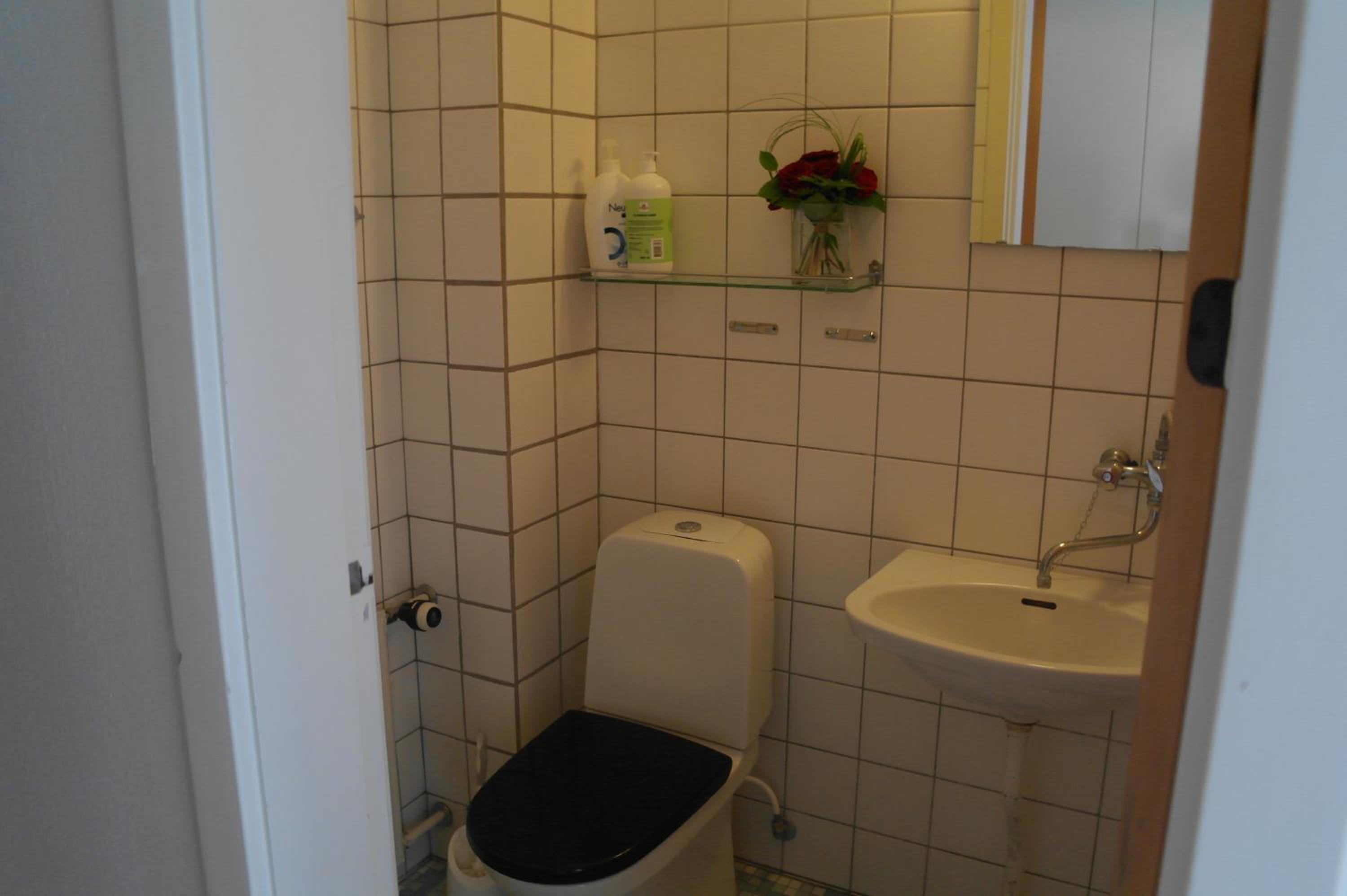 Twin Room - Photo 3