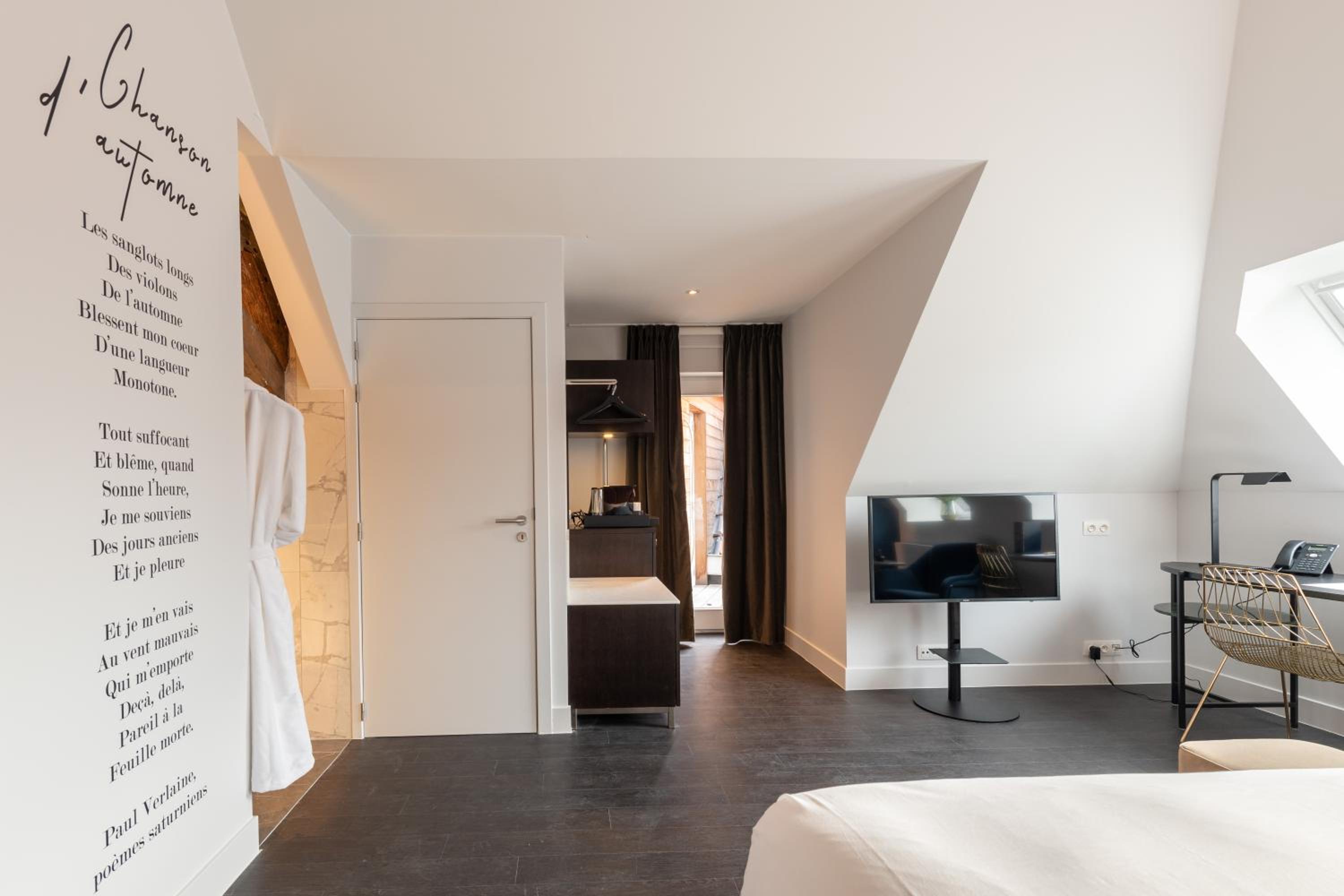 The Verlaine Suite - Photo 2