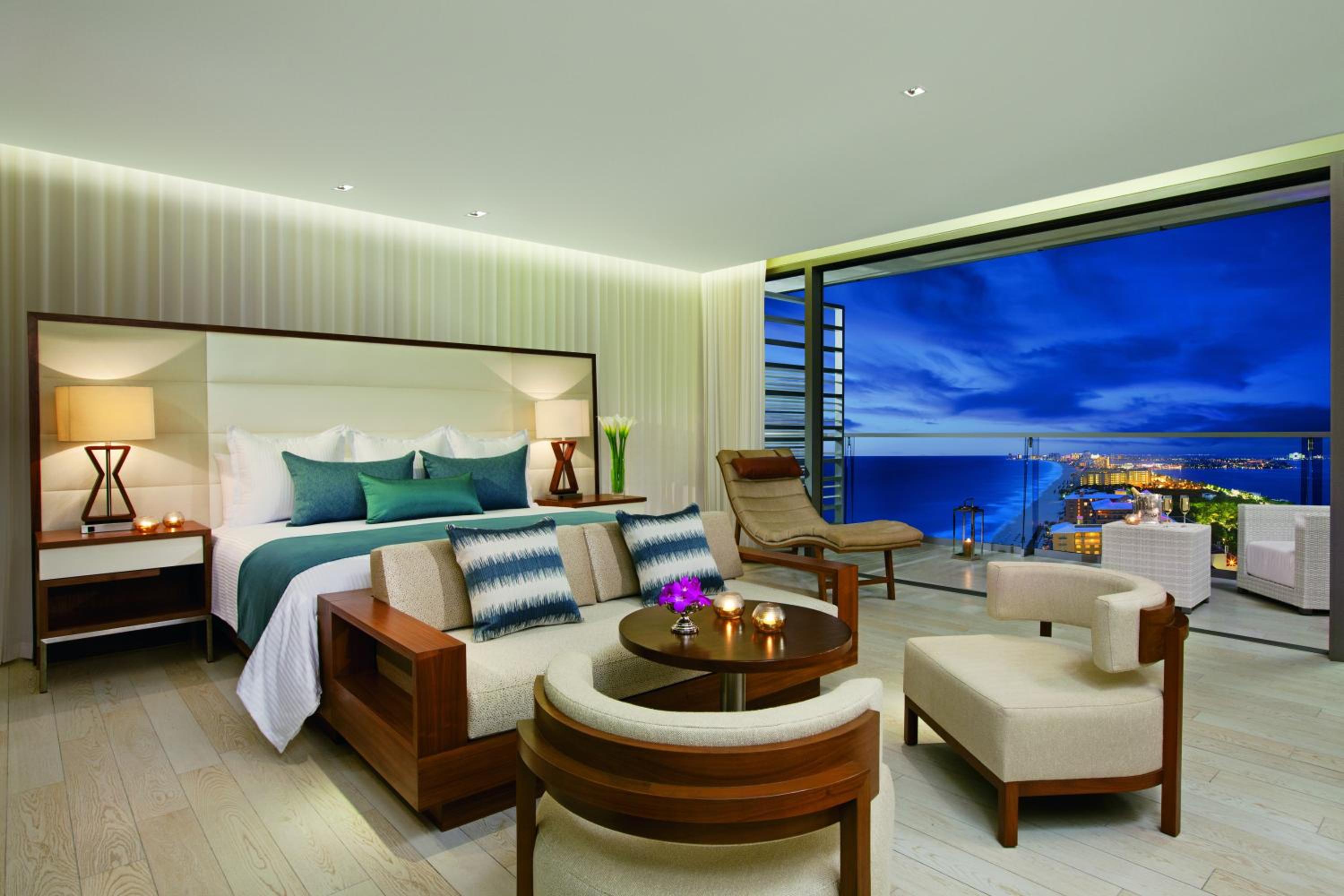 Junior Suite Ocean View King - Photo 3