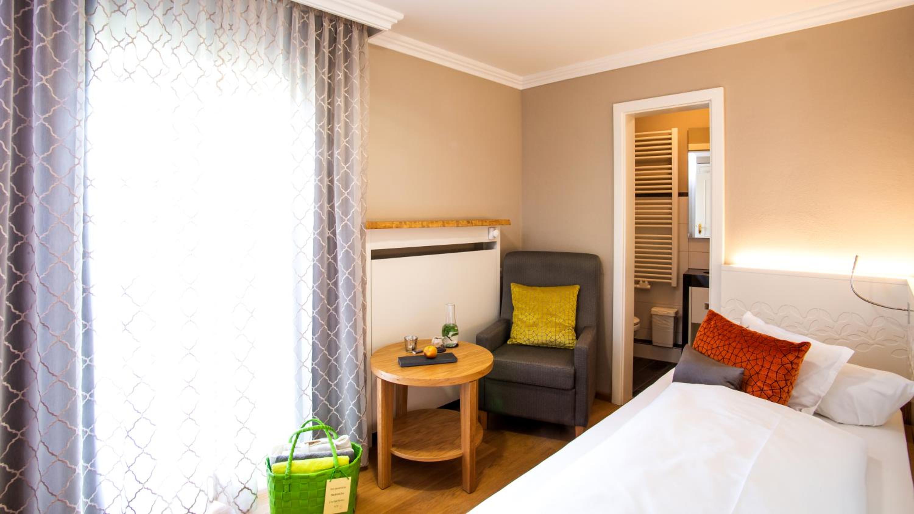 Single Room photo 2
