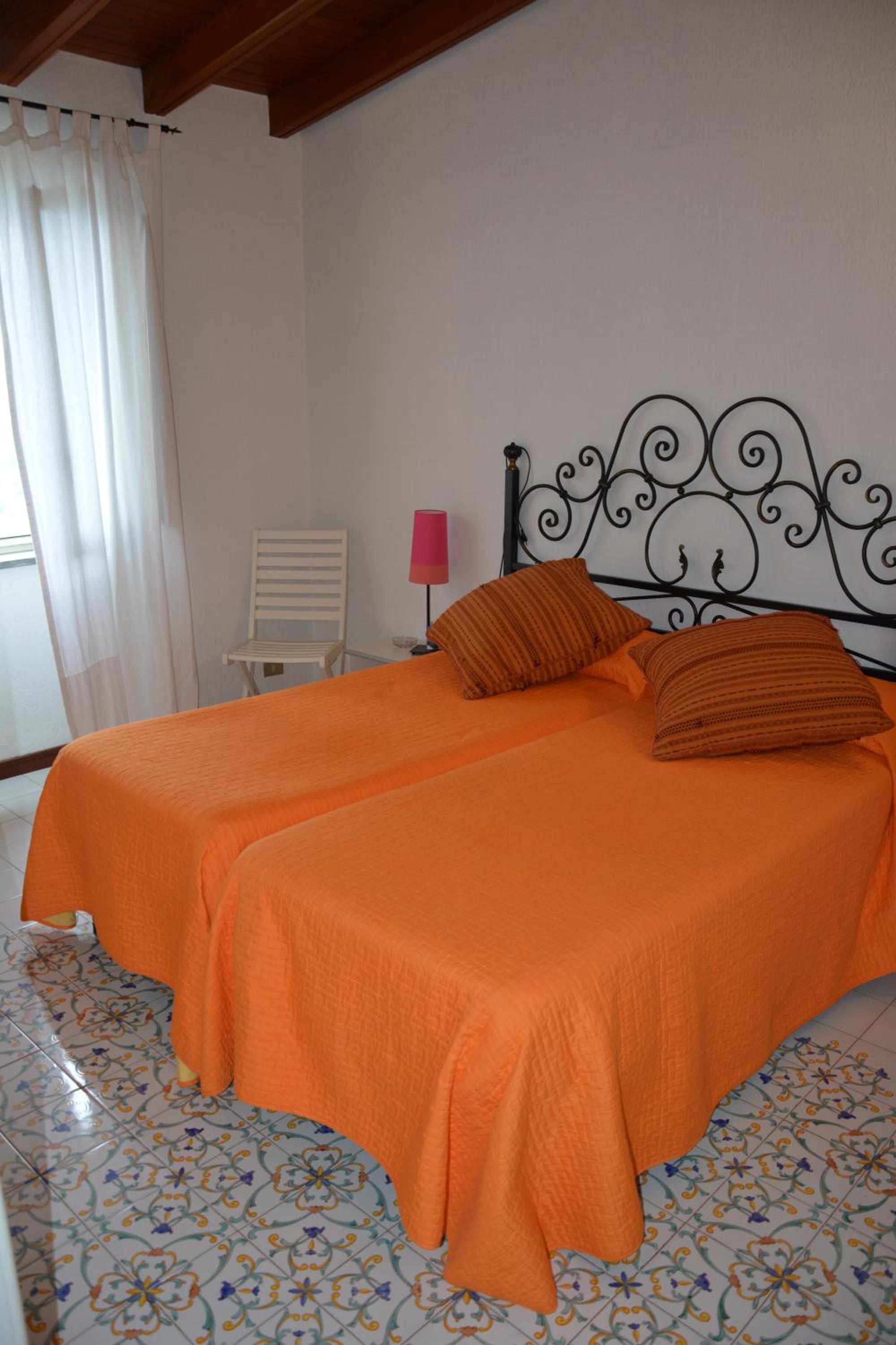 Apartment With Sea View (6 Adults)