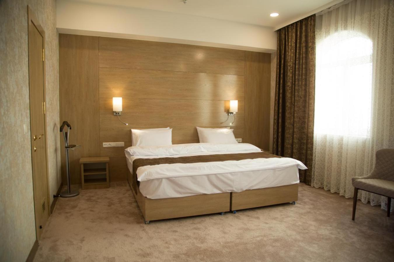 Deluxe Double or Twin Room with Pool View