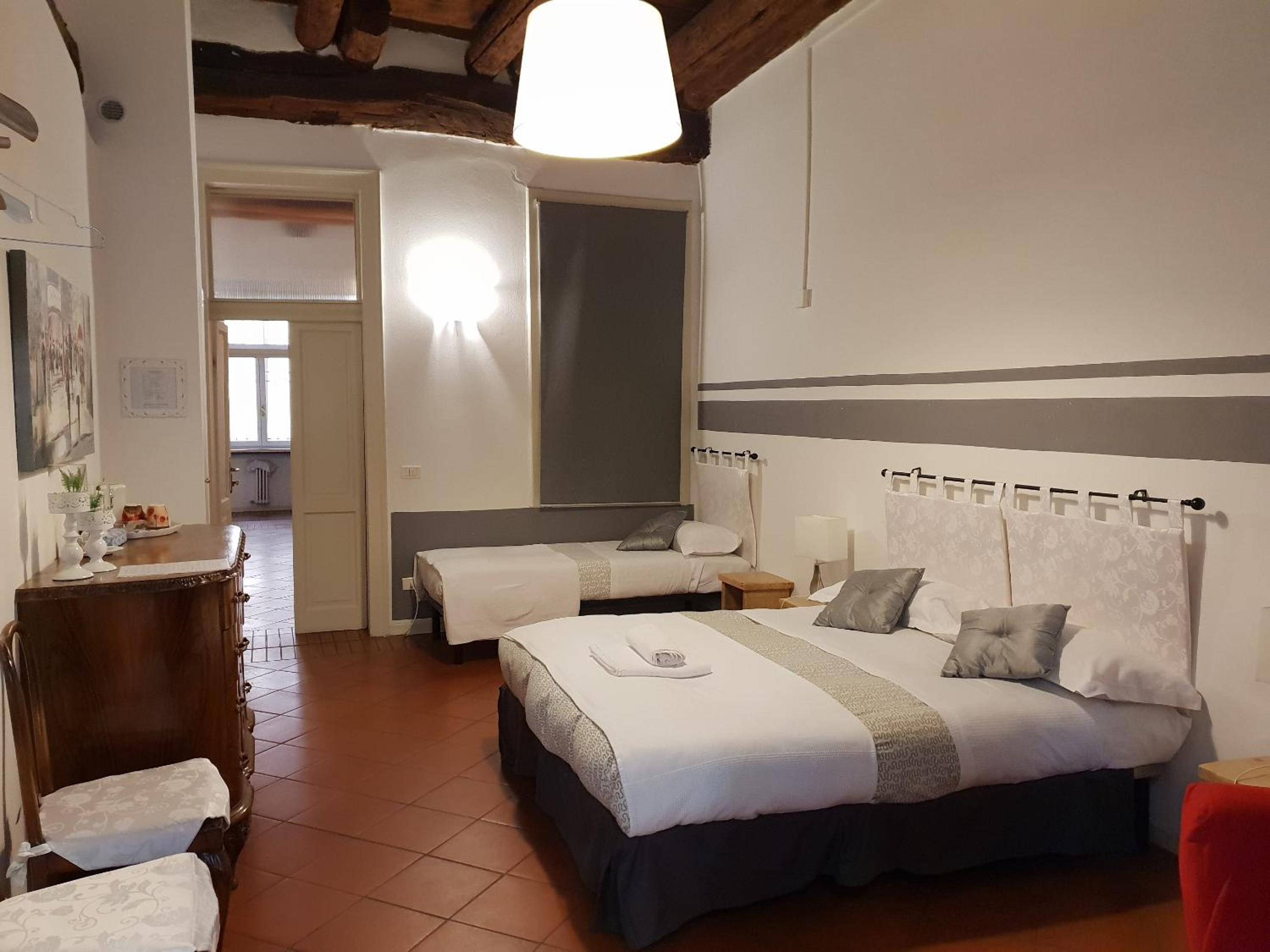 Triple Room with Shared Bathroom photo 1