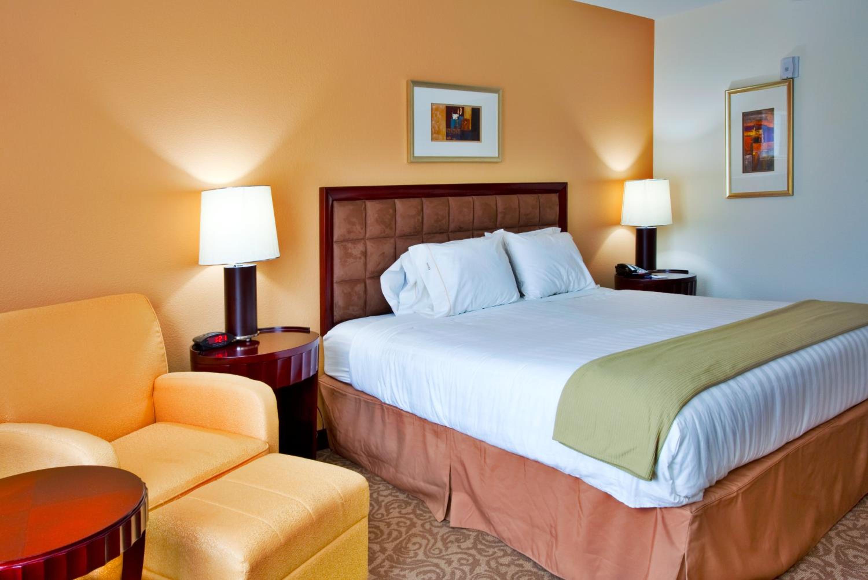 Standard King Room