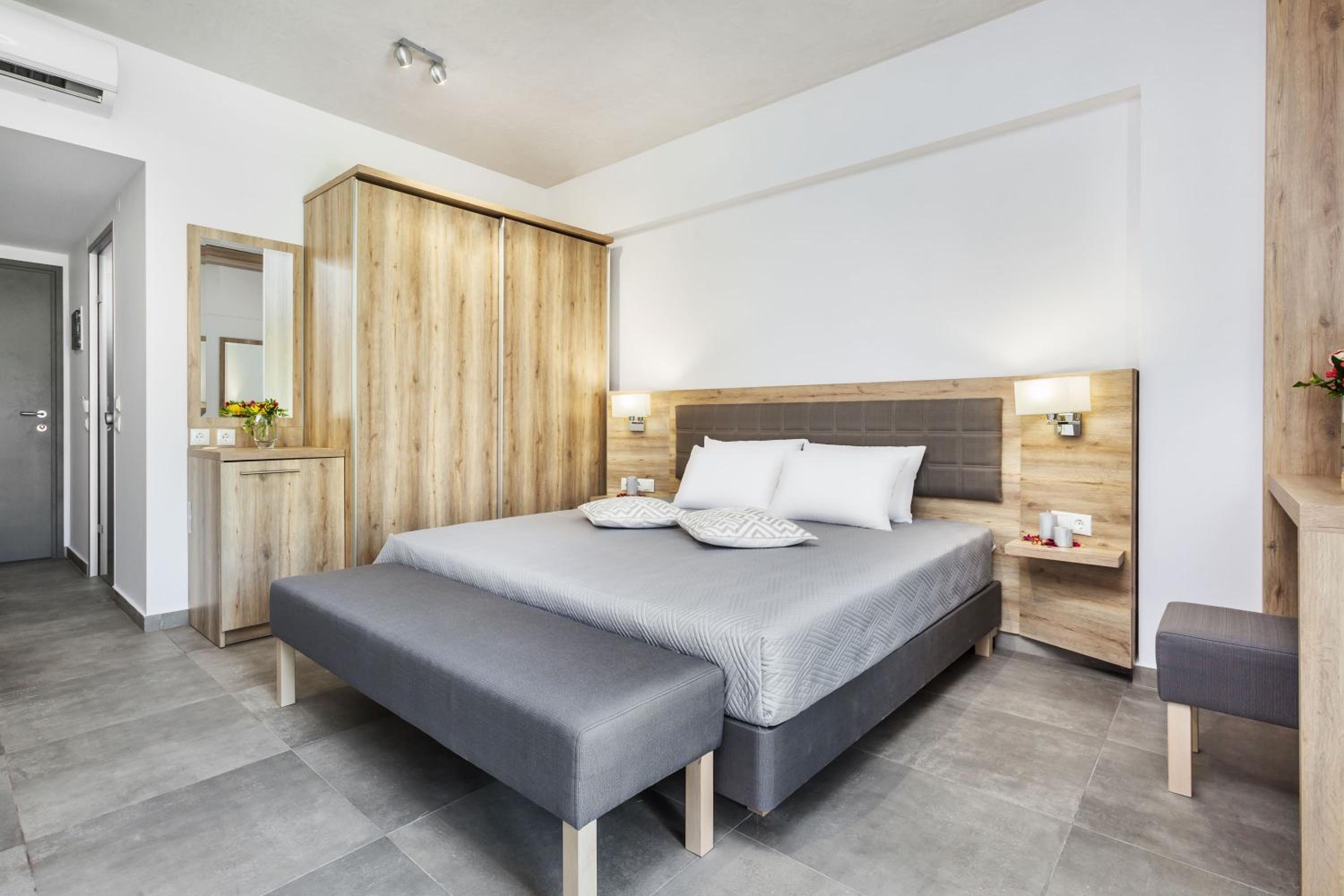 Deluxe Double Room photo 2