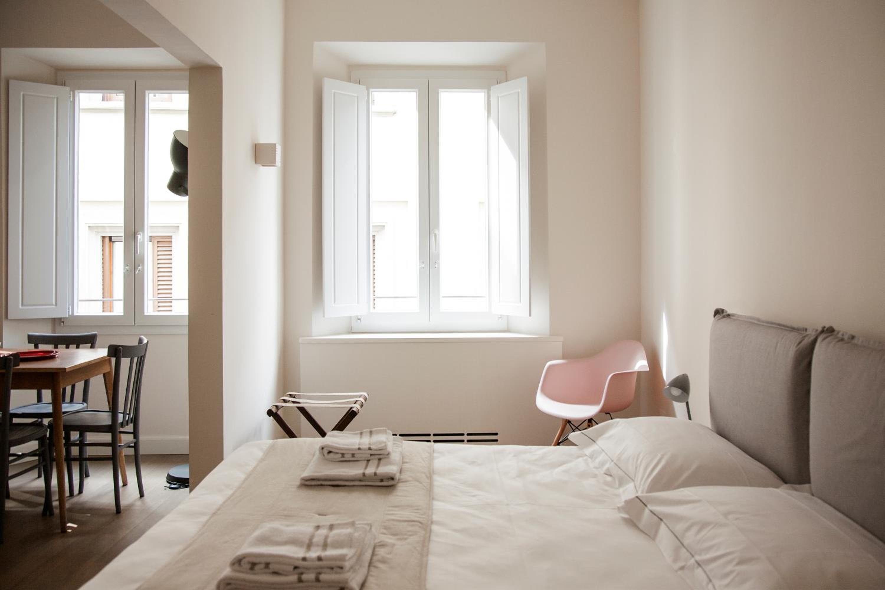 Studio Apartment photo 1