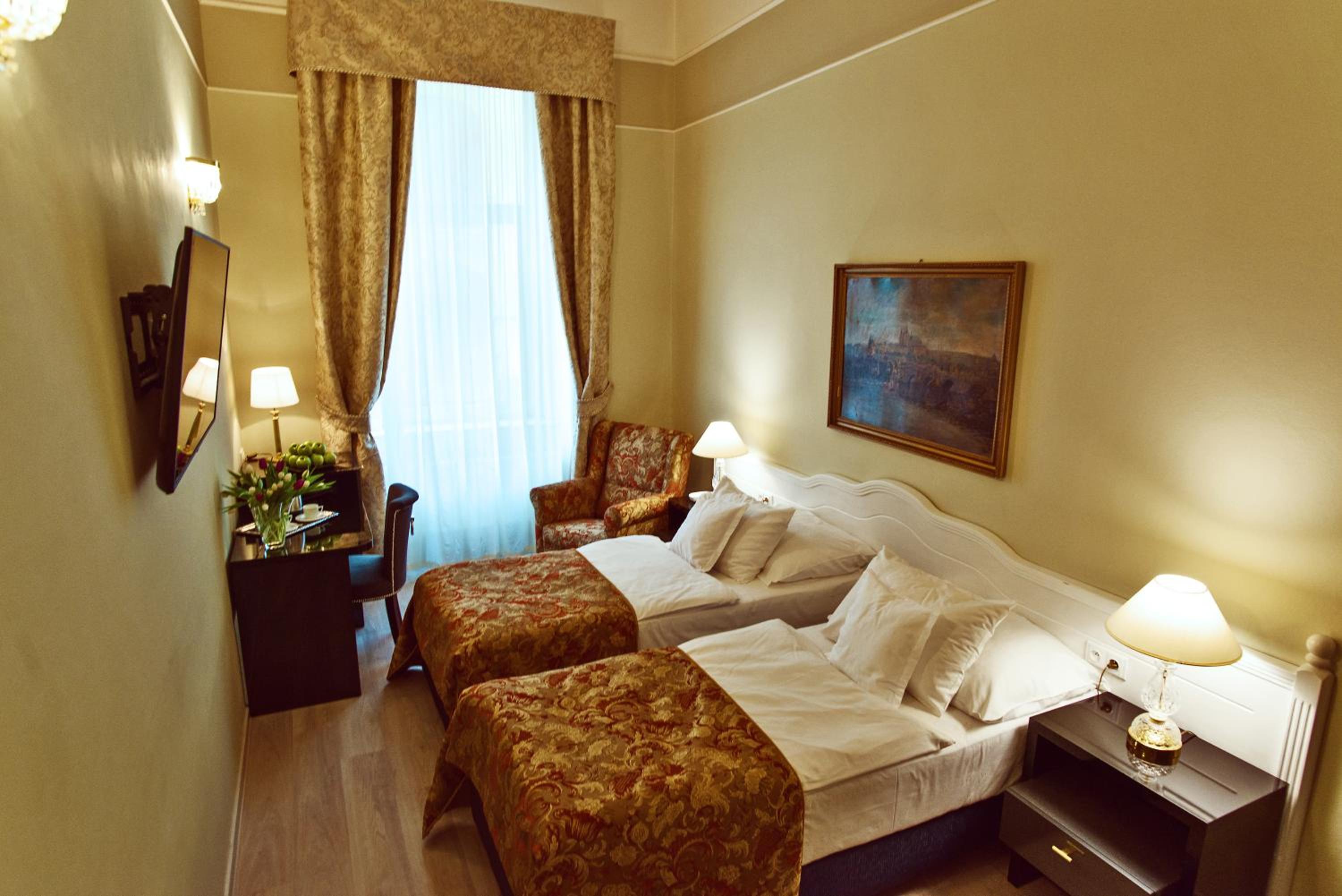Double or Twin Room photo 2