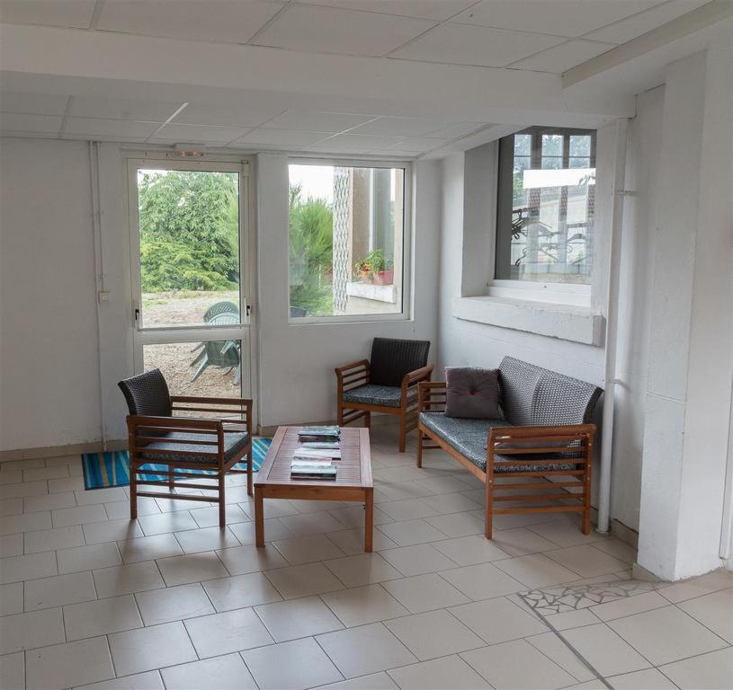 Twin Room - Disability Access photo 2