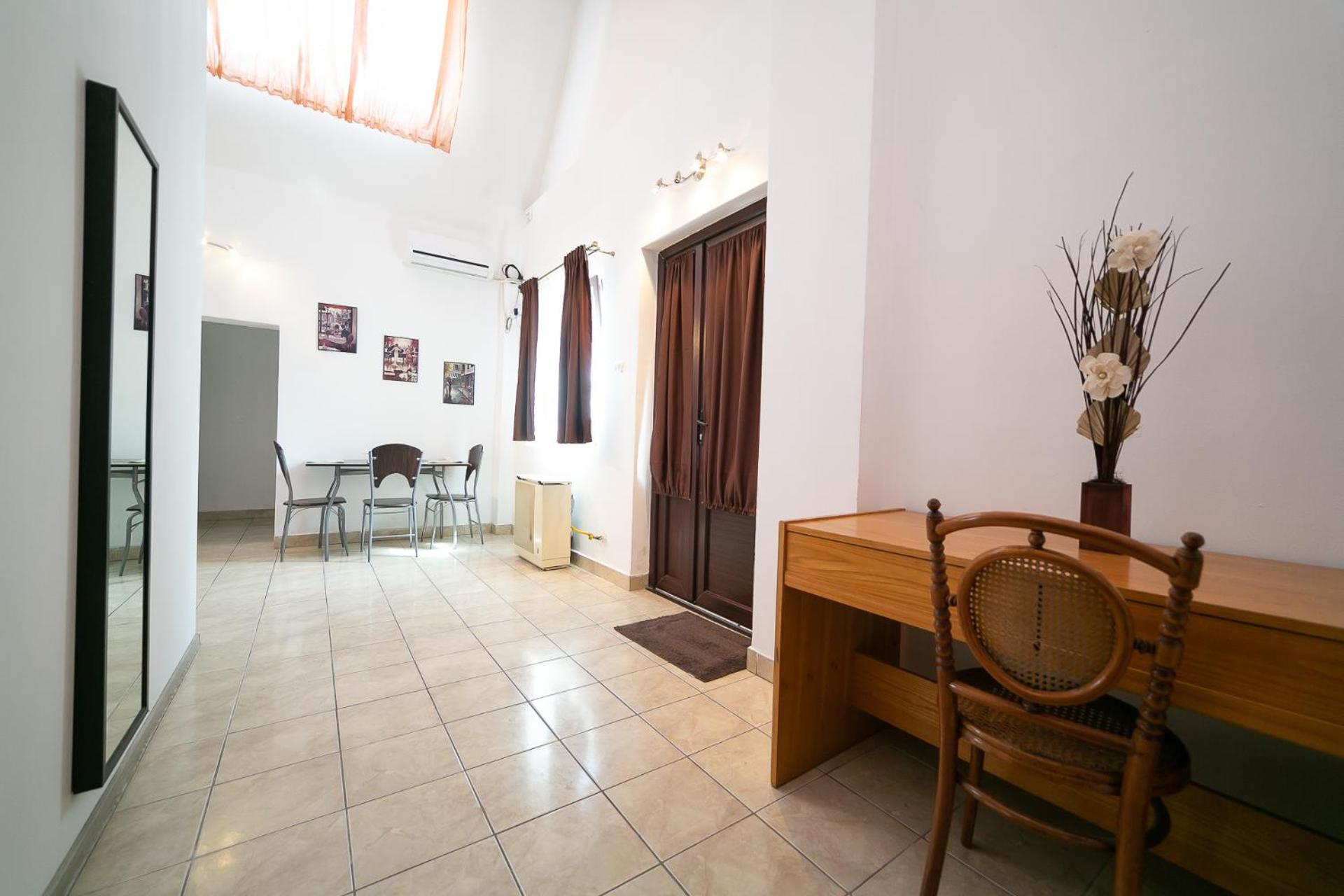 Apartment - Ground Floor - Photo 9