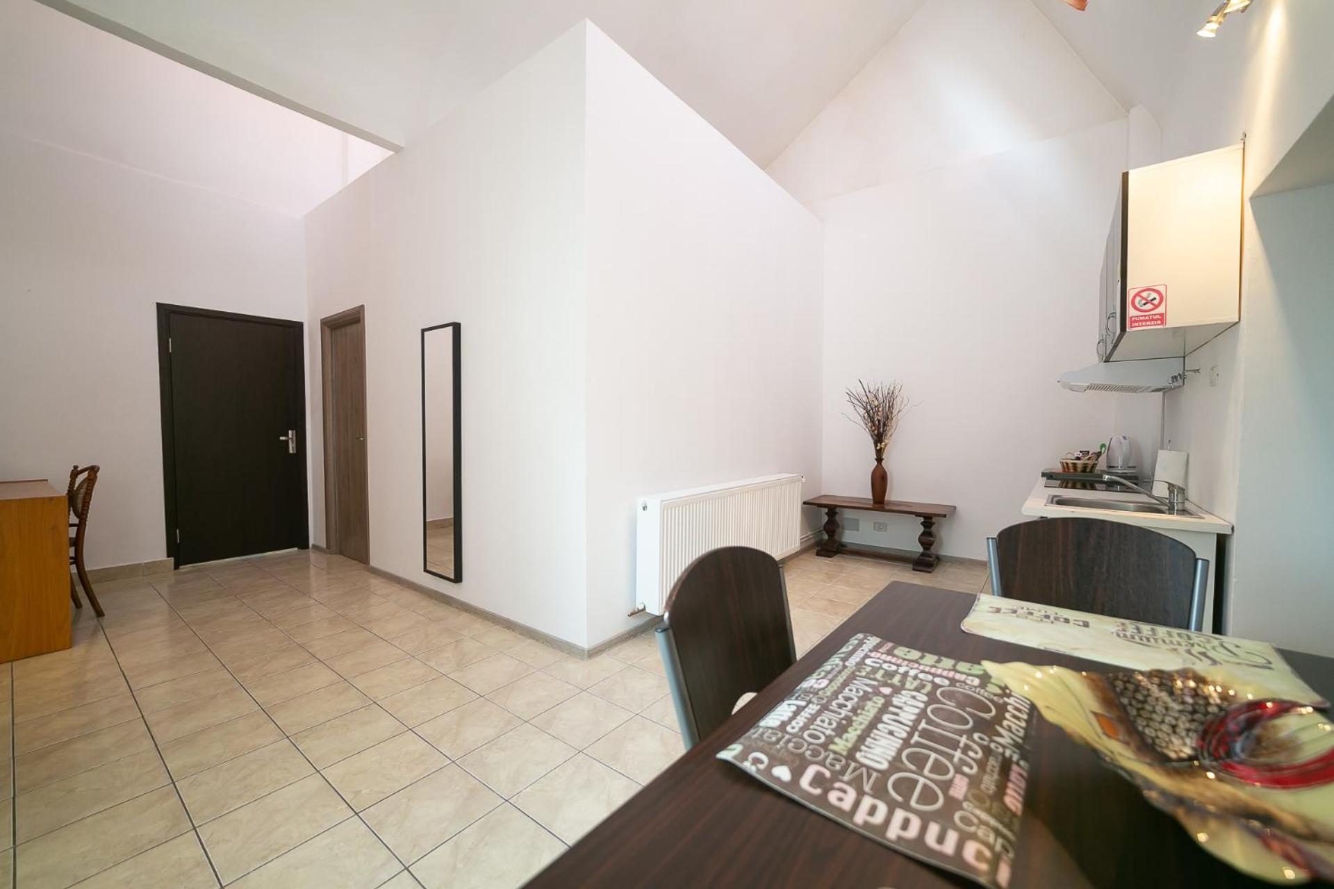 Apartment - Ground Floor - Photo 1