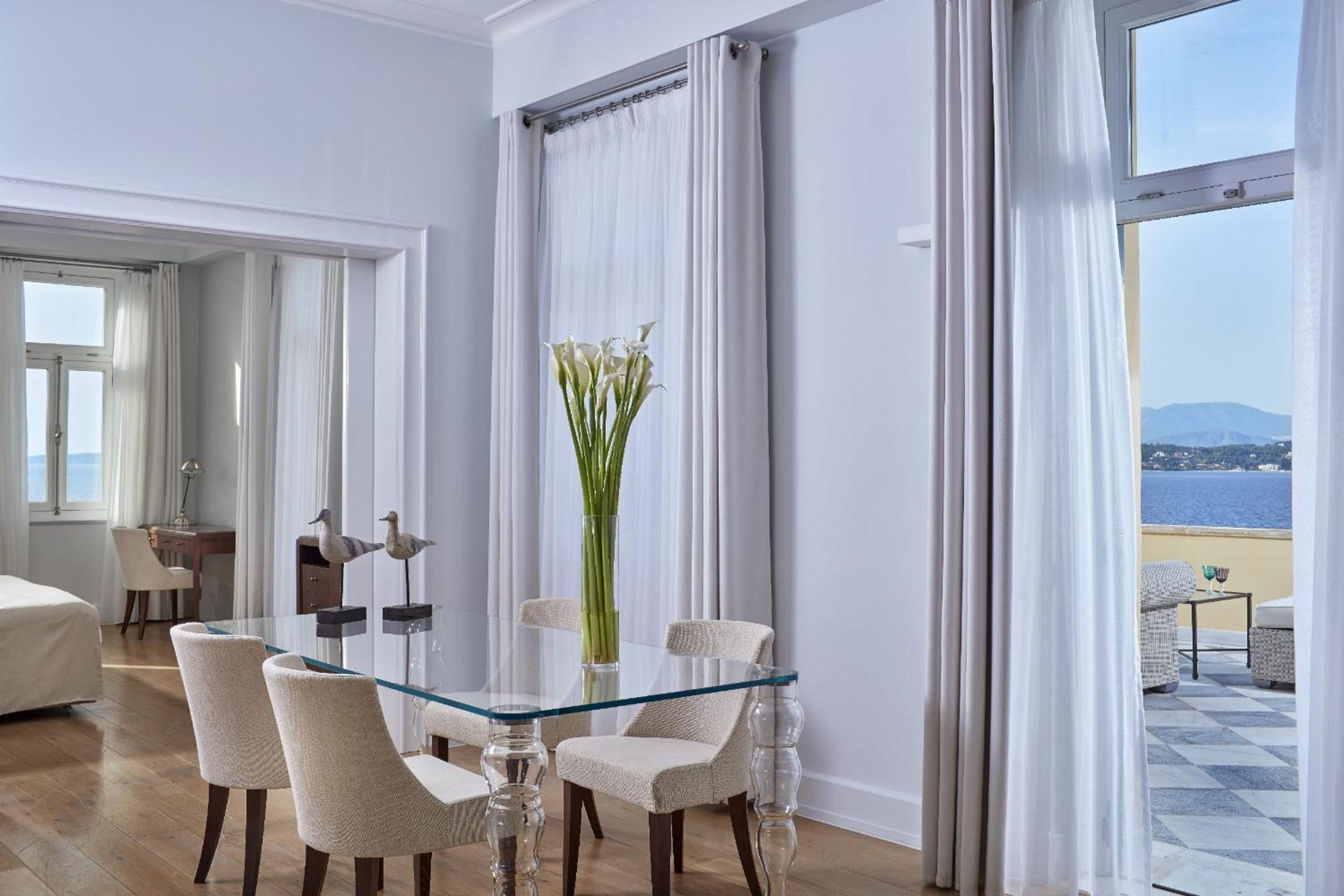 The Royal Suite photo 3
