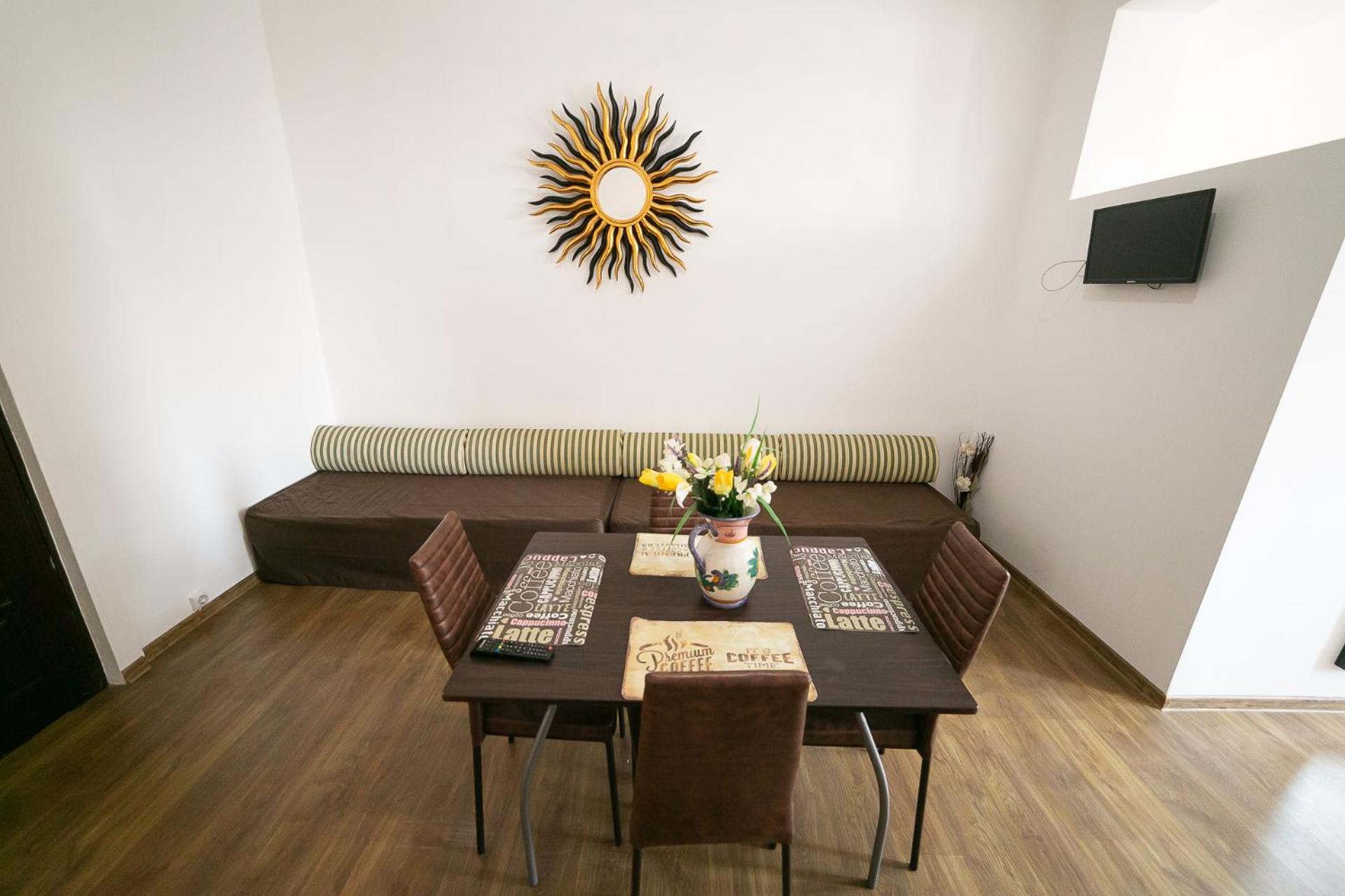 Apartment photo 3