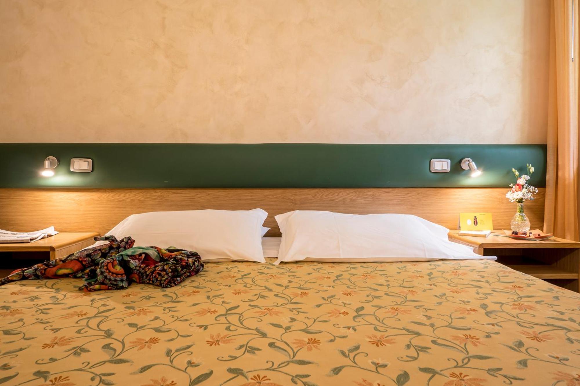 Classic Double or Twin Room - Photo 1