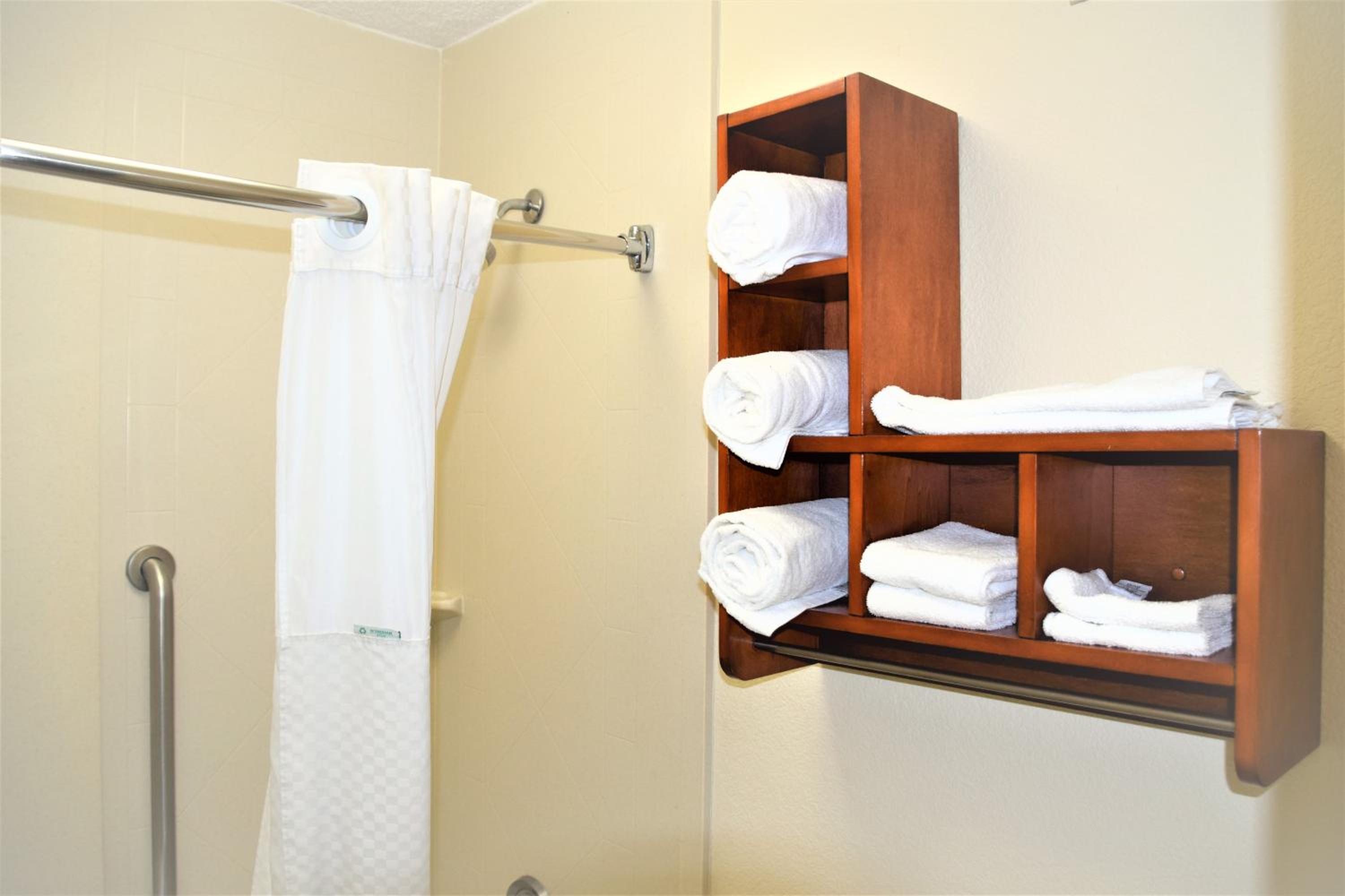 King Room- Non-Smoking photo 2